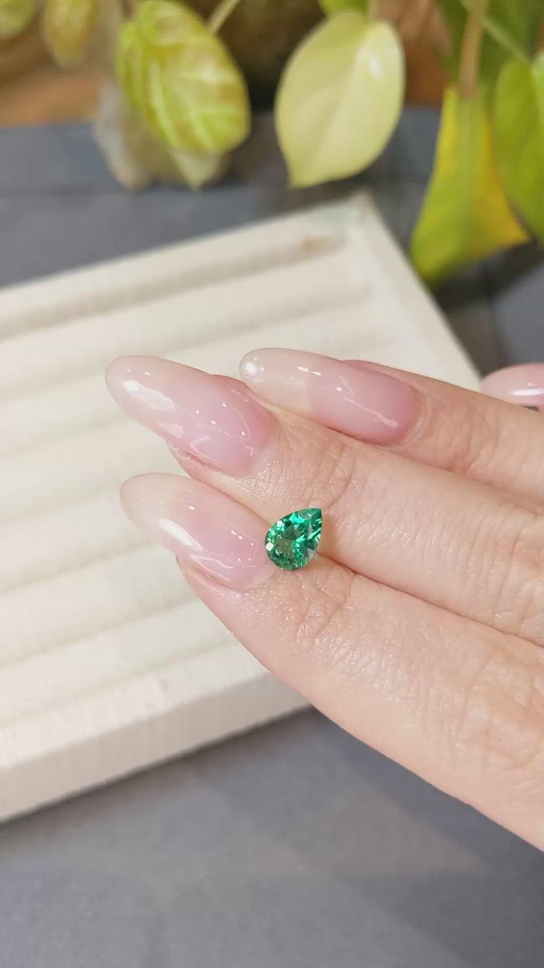0.89 Ct. Emerald from Russia Size Video