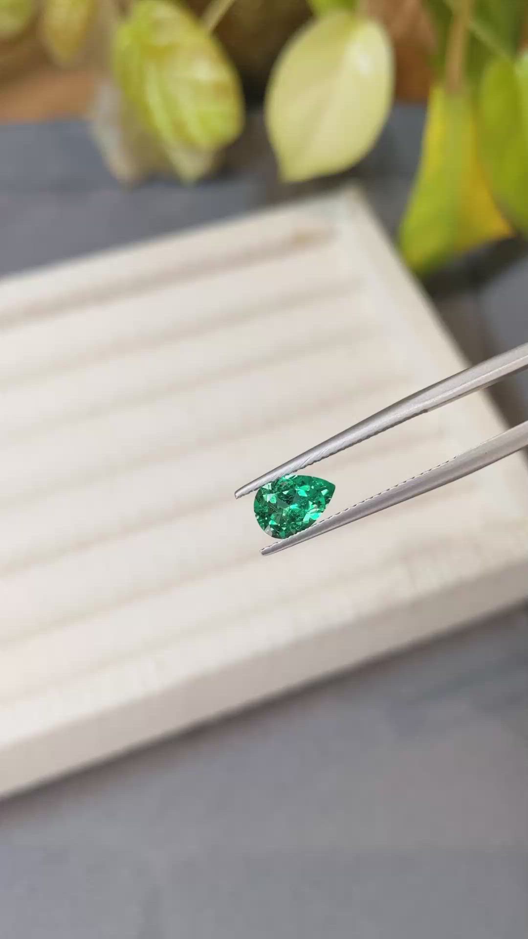 0.89 Ct. Emerald from Russia Size Video