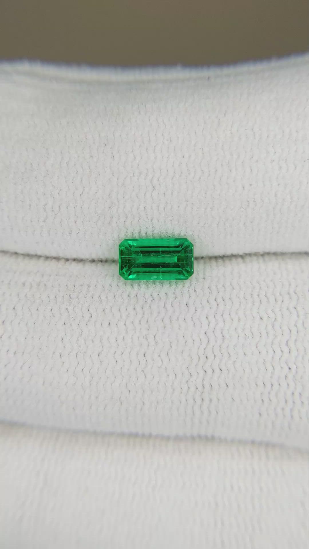0.77 Ct. Emerald from Russia Size Video