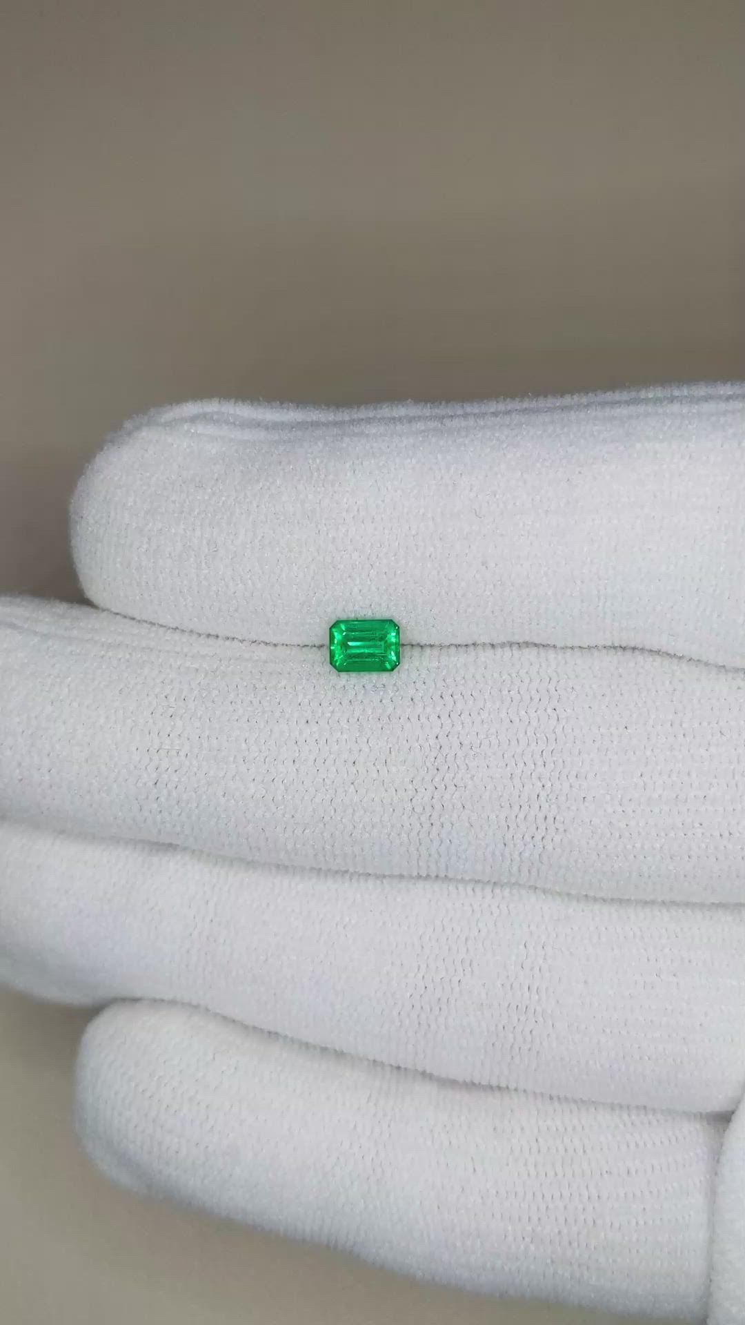 0.40 Ct. Emerald from Russia Size Video
