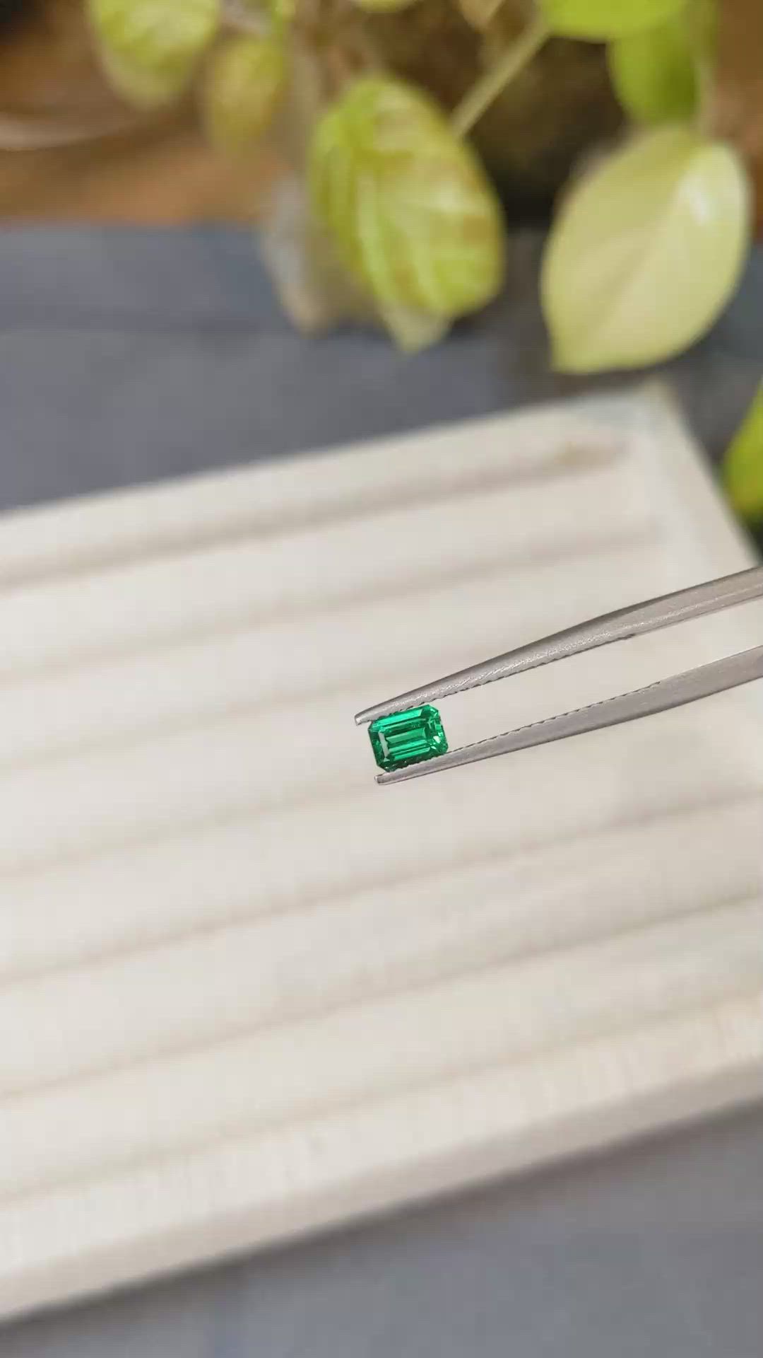 0.40 Ct. Emerald from Russia Size Video