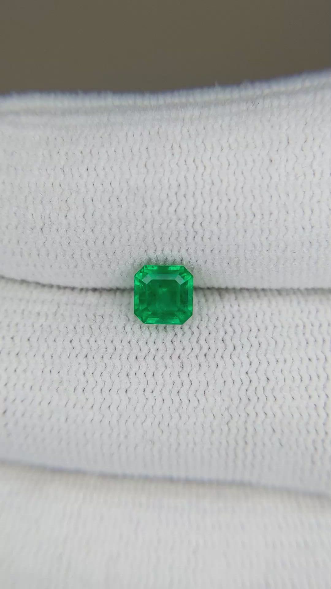0.83 Ct. Emerald from Russia Size Video