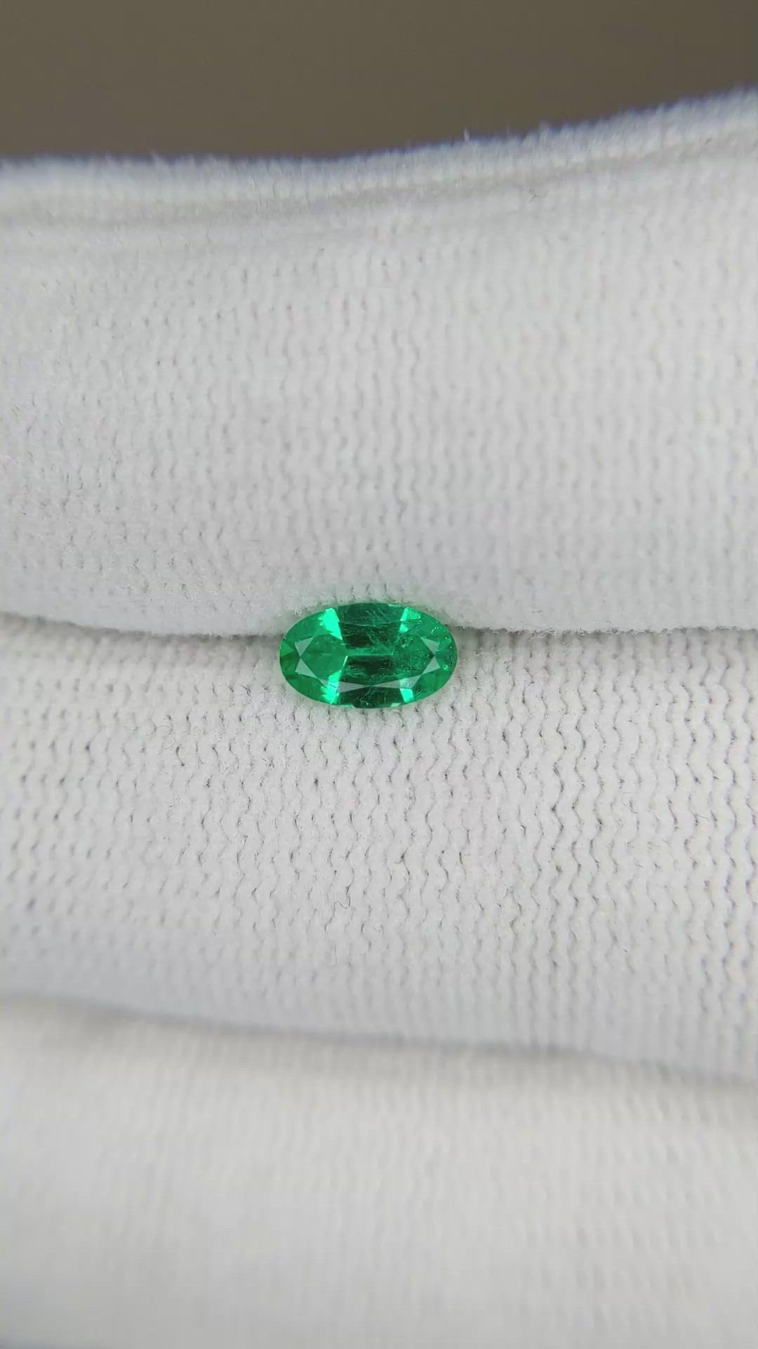 0.39 Ct. Emerald from Russia Size Video