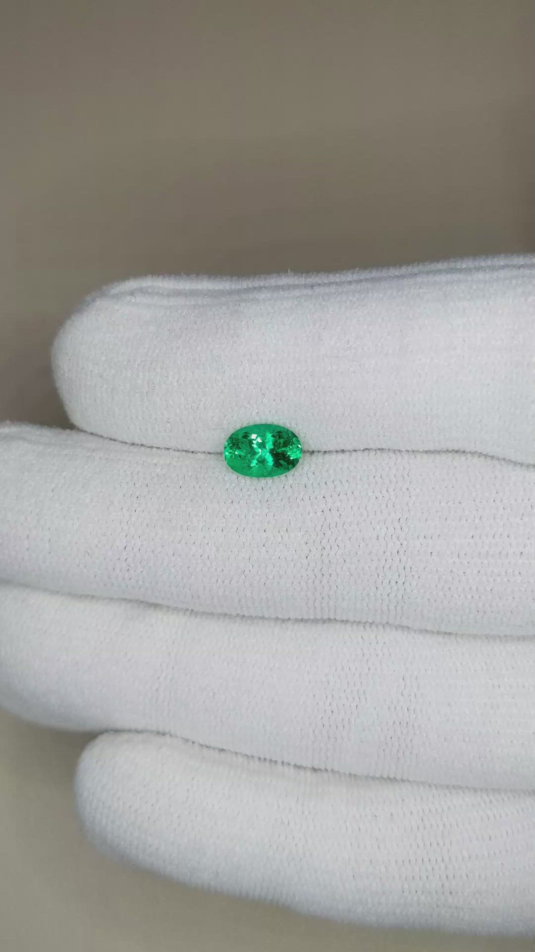 0.92 Ct. Emerald from Russia Size Video