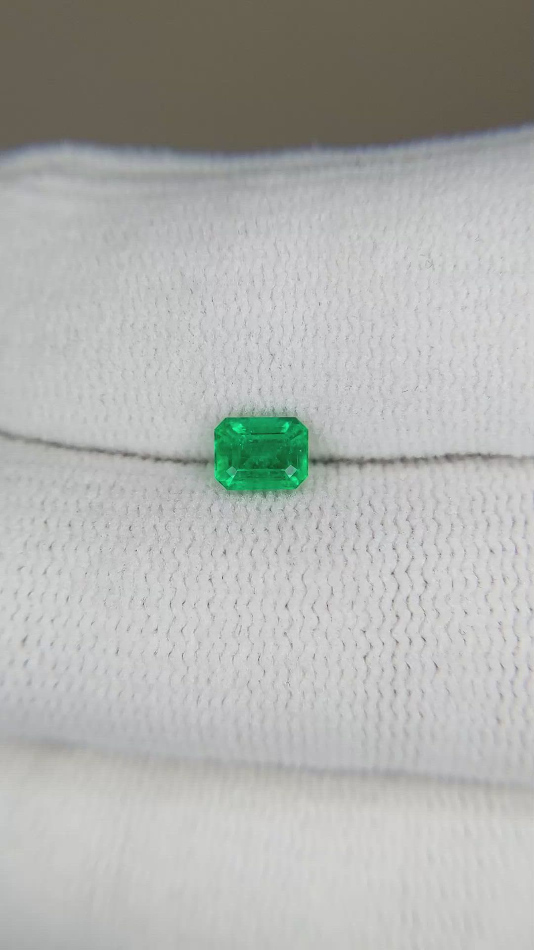 0.58 Ct. Emerald from Russia Size Video