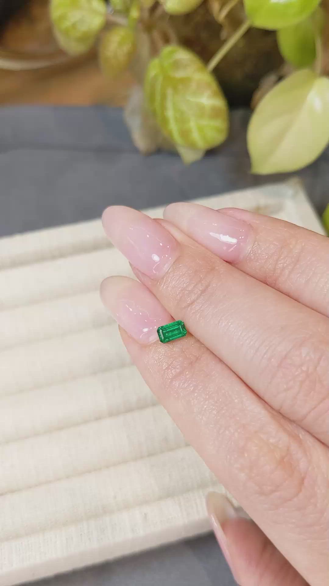 0.41 Ct. Emerald from Russia Size Video