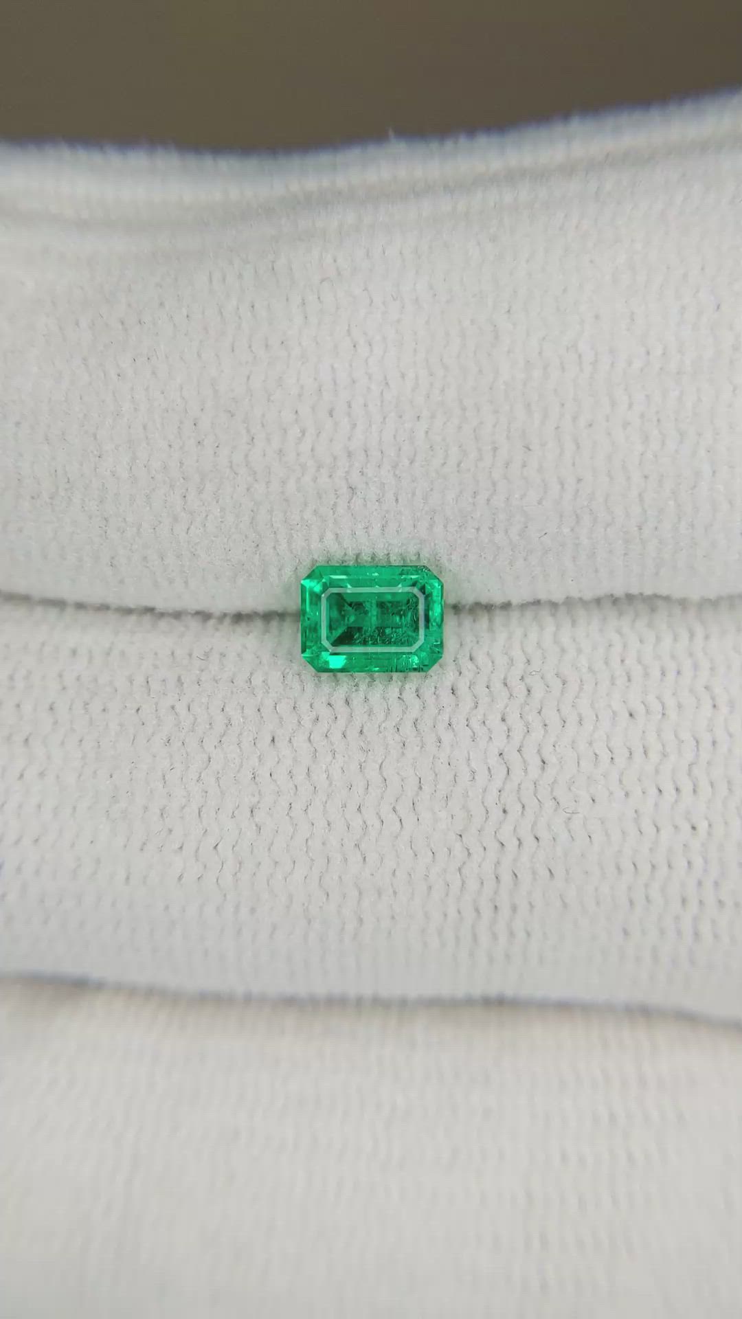 0.58 Ct. Emerald from Russia Size Video