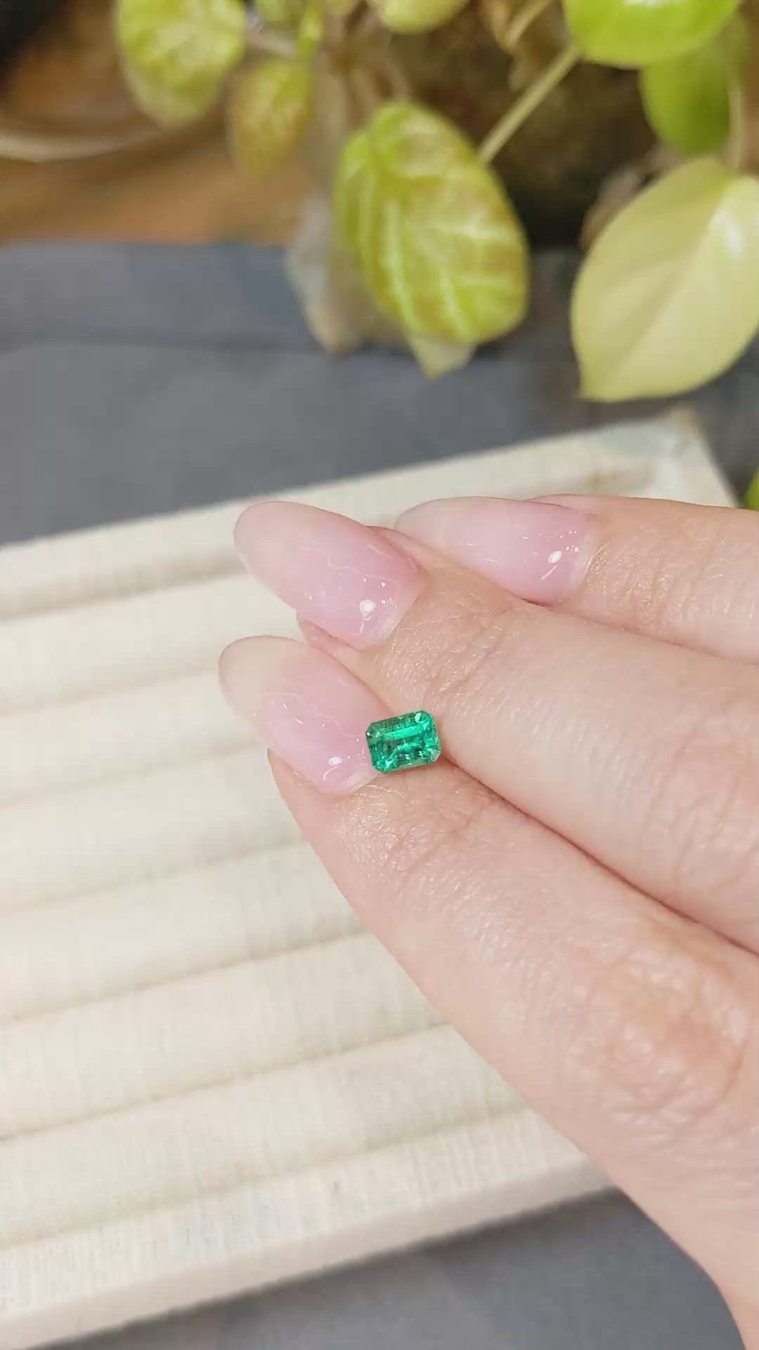 0.58 Ct. Emerald from Russia Size Video
