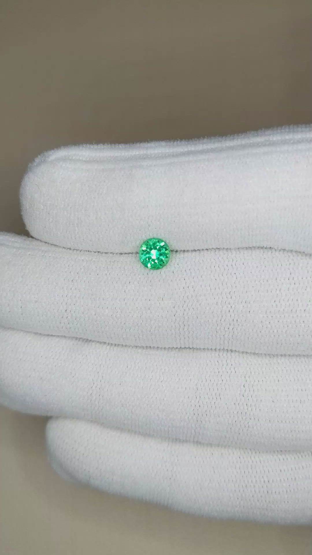 0.43 Ct. Emerald from Russia Size Video