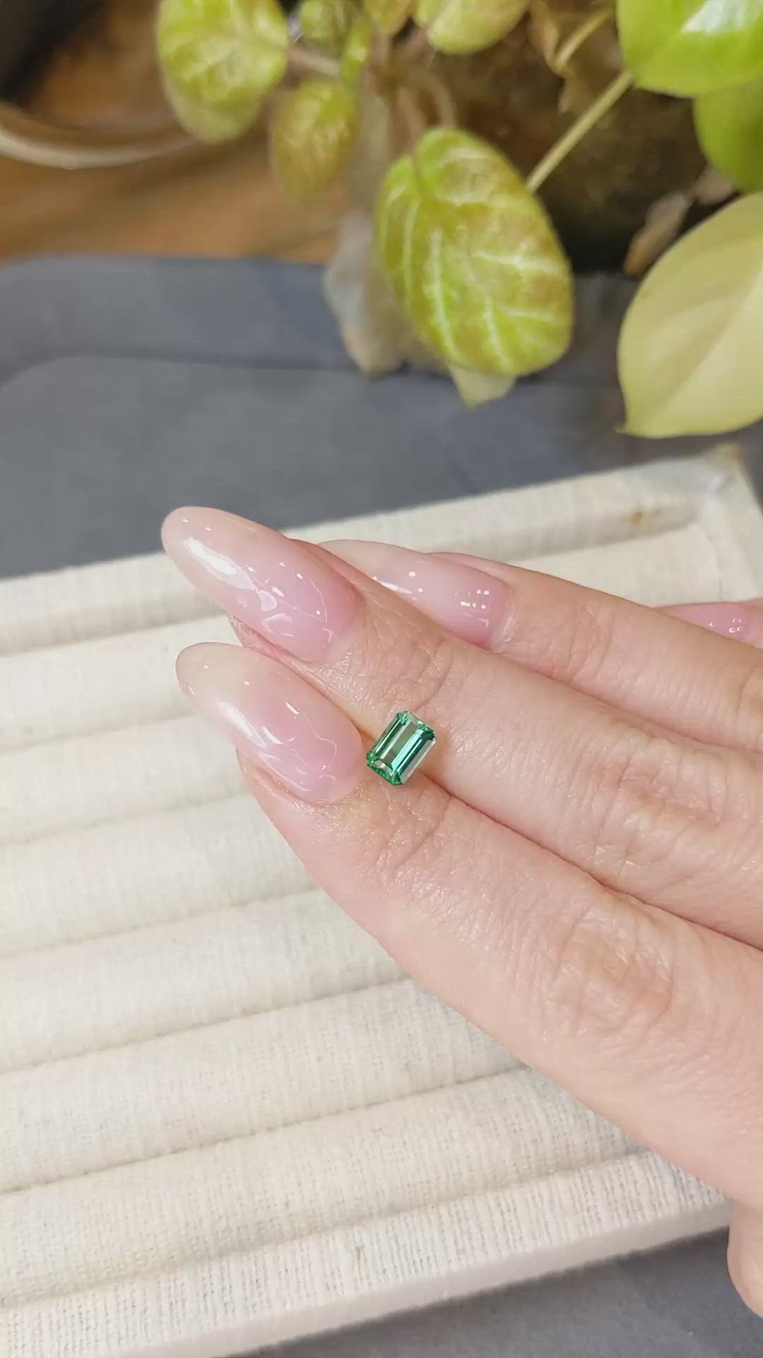 0.83 Ct. Emerald from Russia Size Video