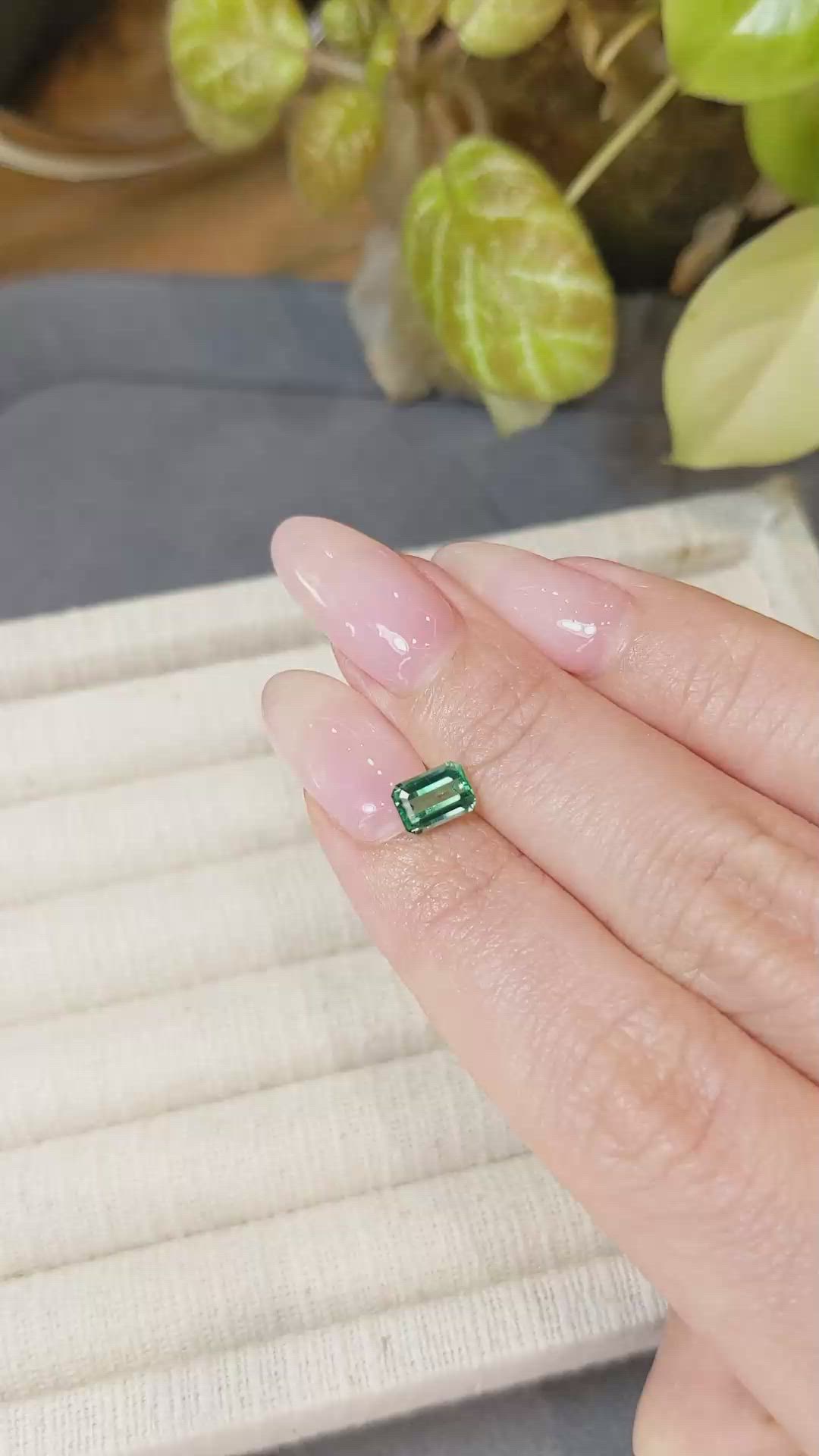 0.83 Ct. Emerald from Russia Size Video