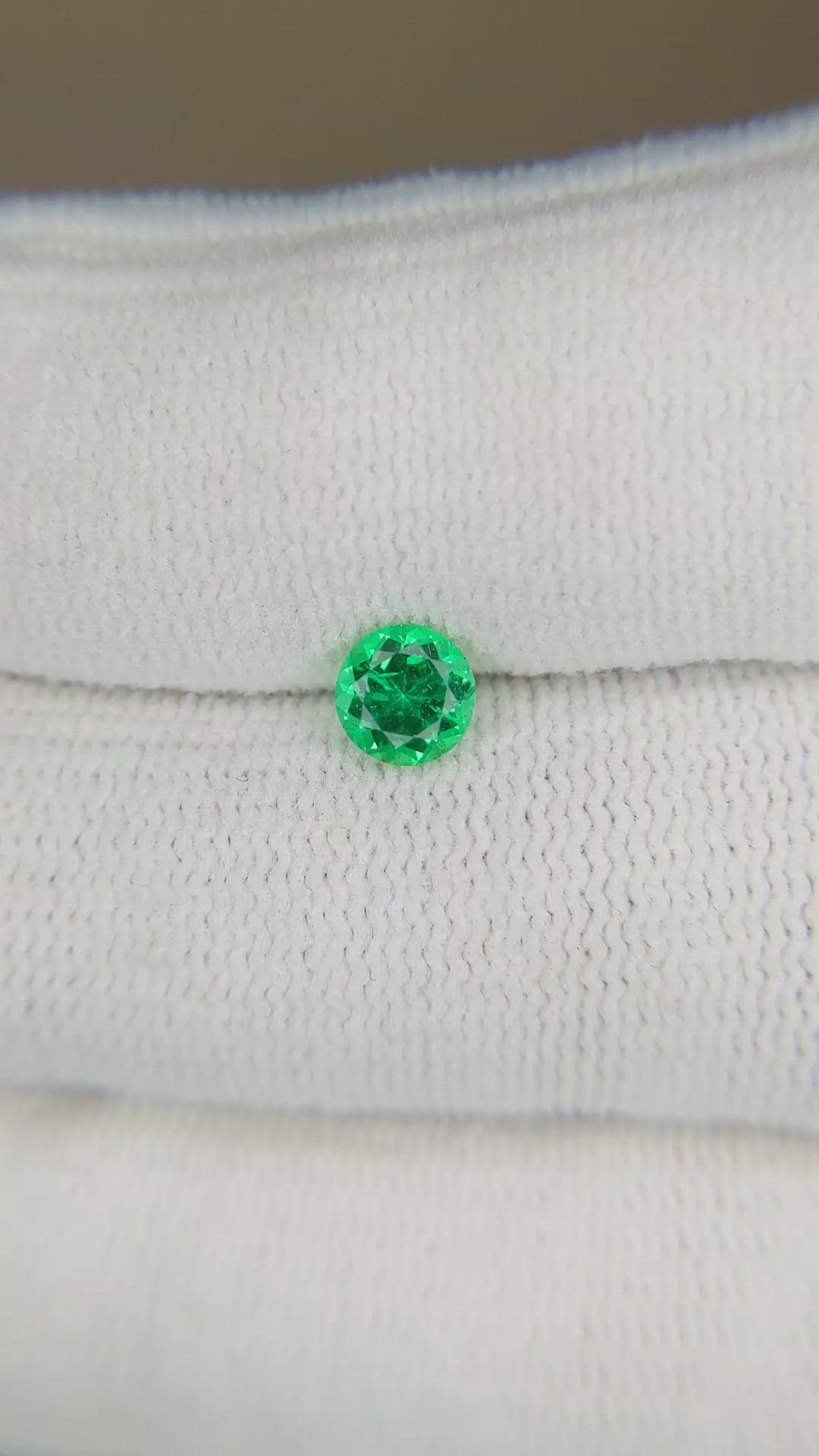 0.44 Ct. Emerald from Russia Size Video