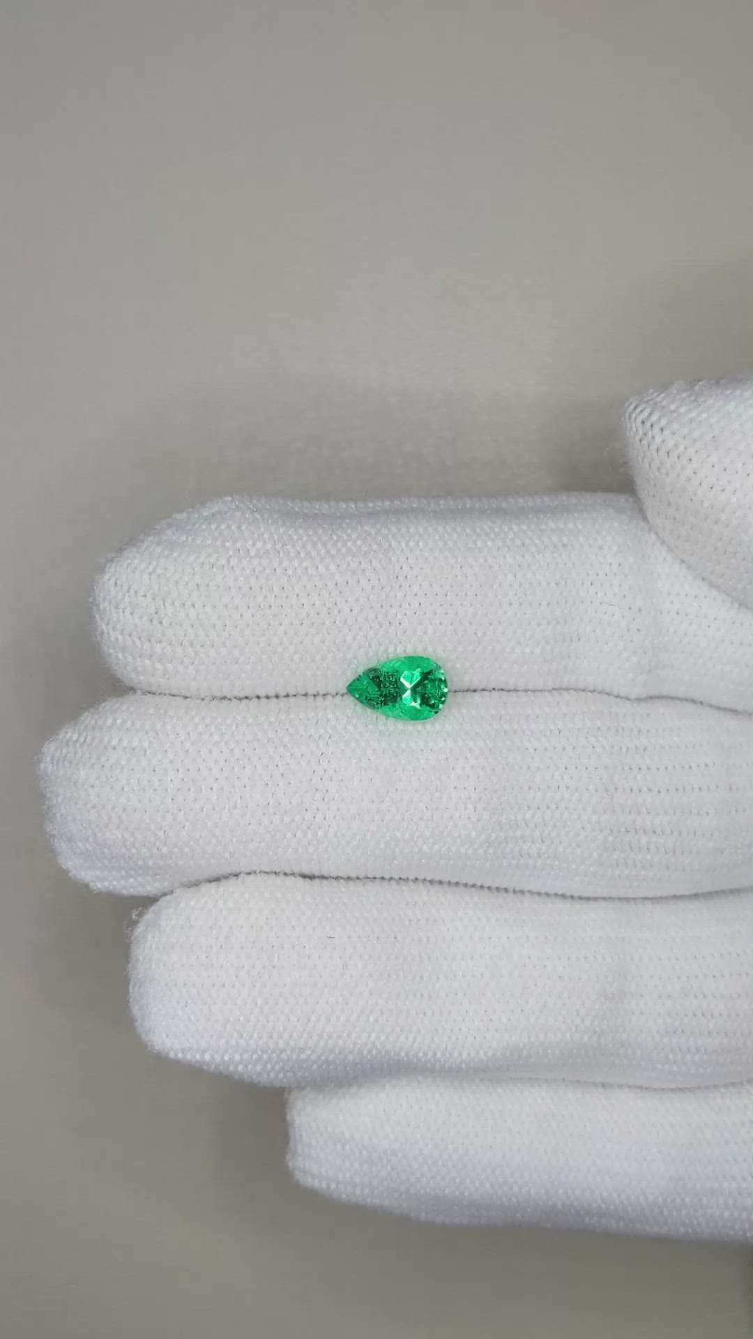 0.87 Ct. Emerald from Russia Size Video