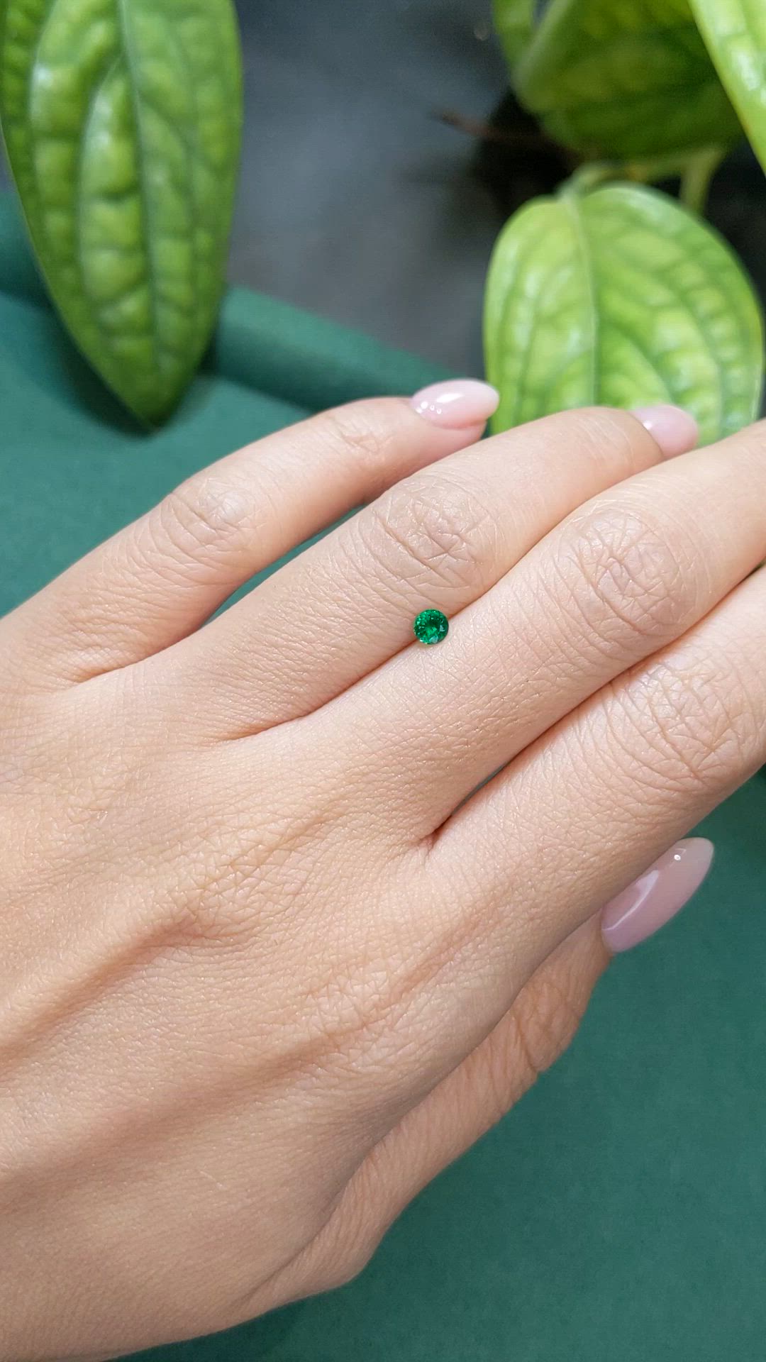0.15 Ct. Emerald from Russia Size Video