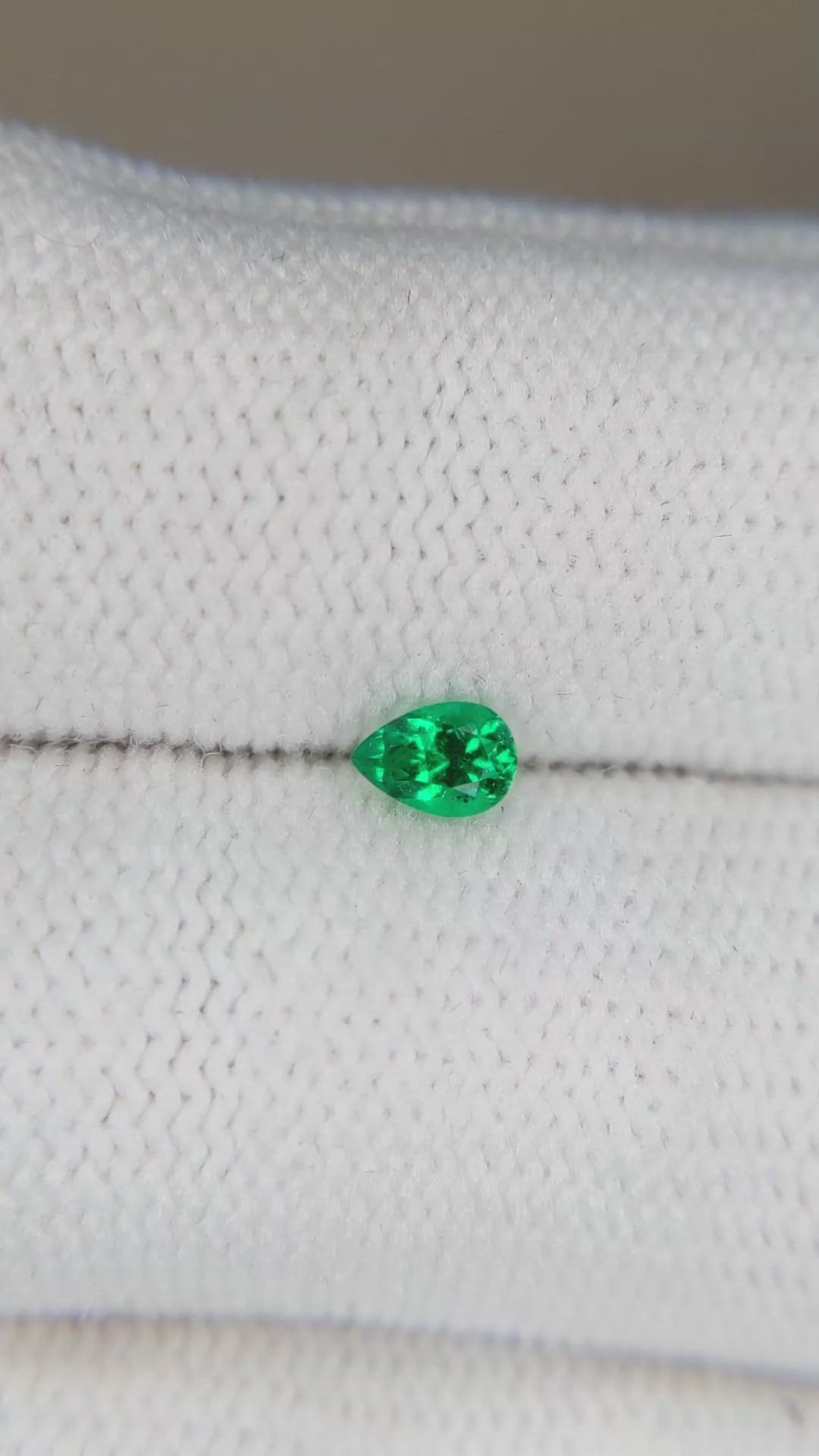 0.18 Ct. Emerald from Russia Size Video