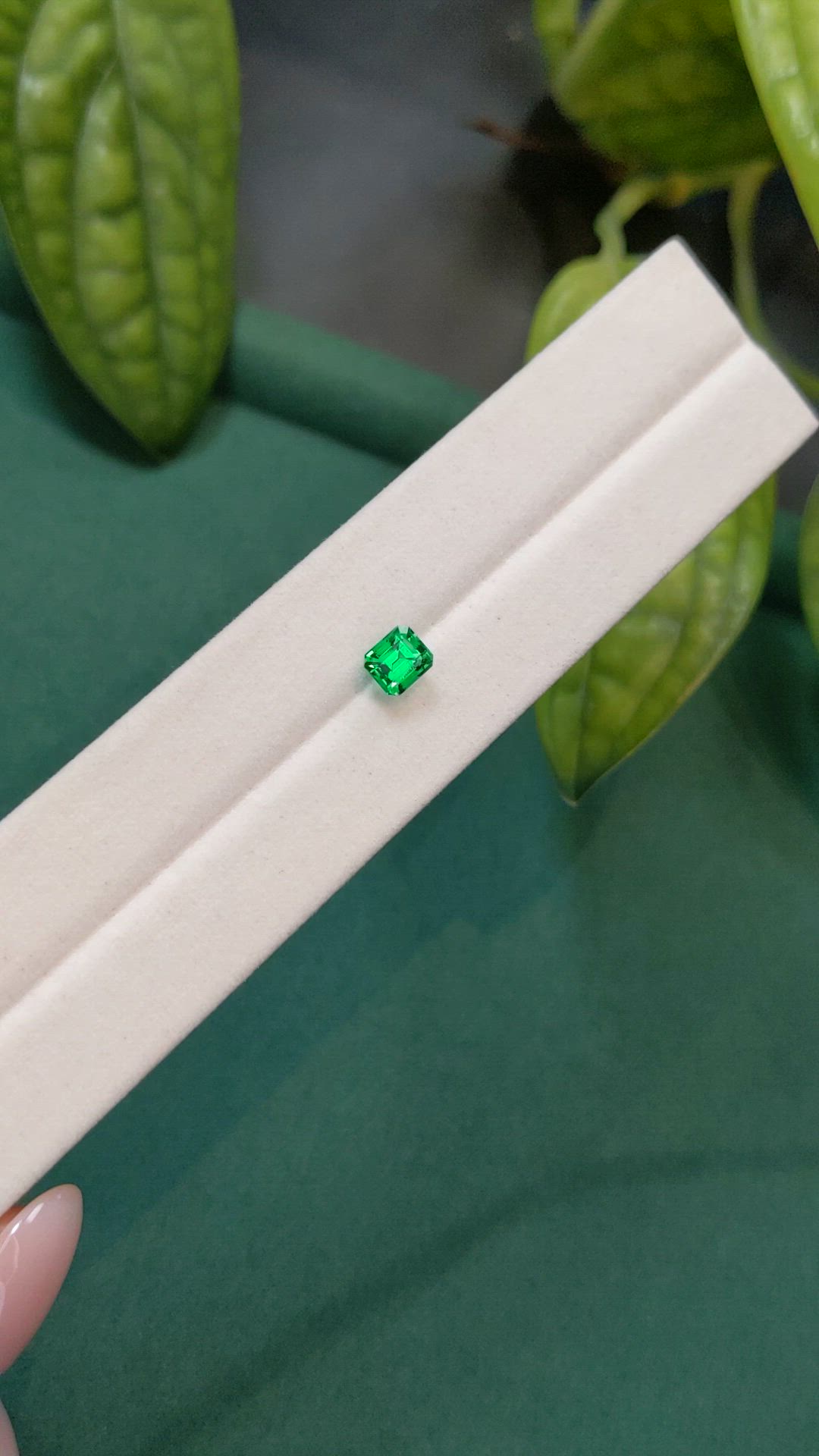 0.89 Ct. Emerald from Russia Size Video