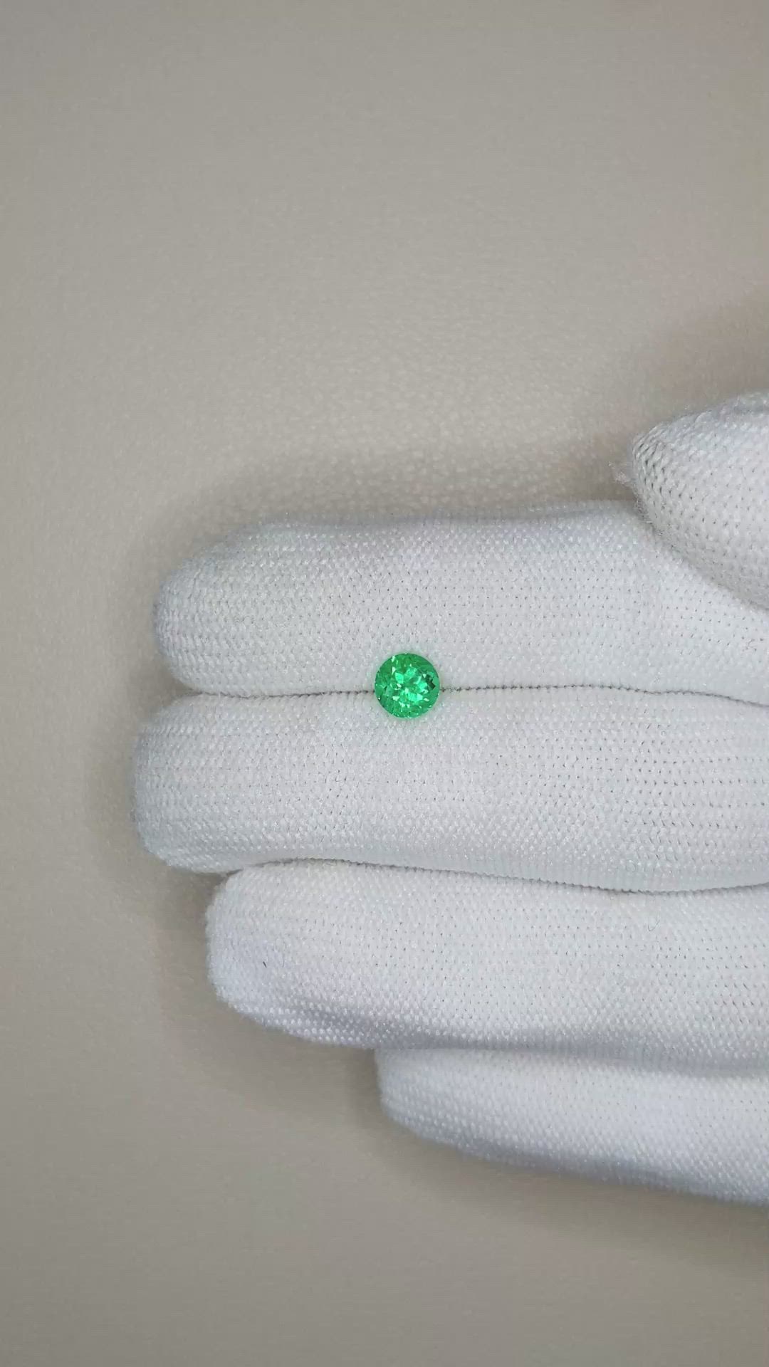 0.63 Ct. Emerald from Russia Size Video