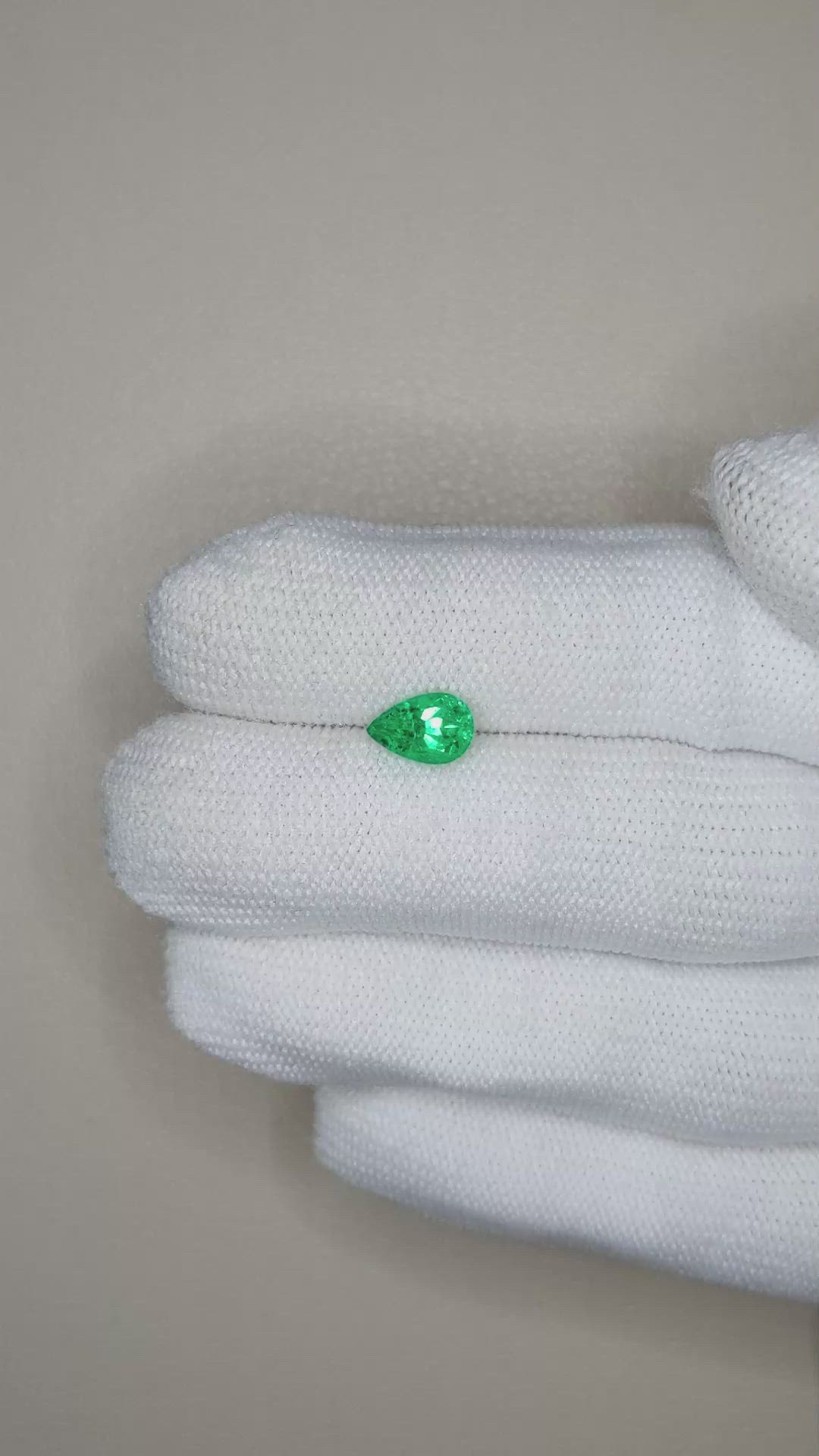 0.96 Ct. Emerald from Russia Size Video