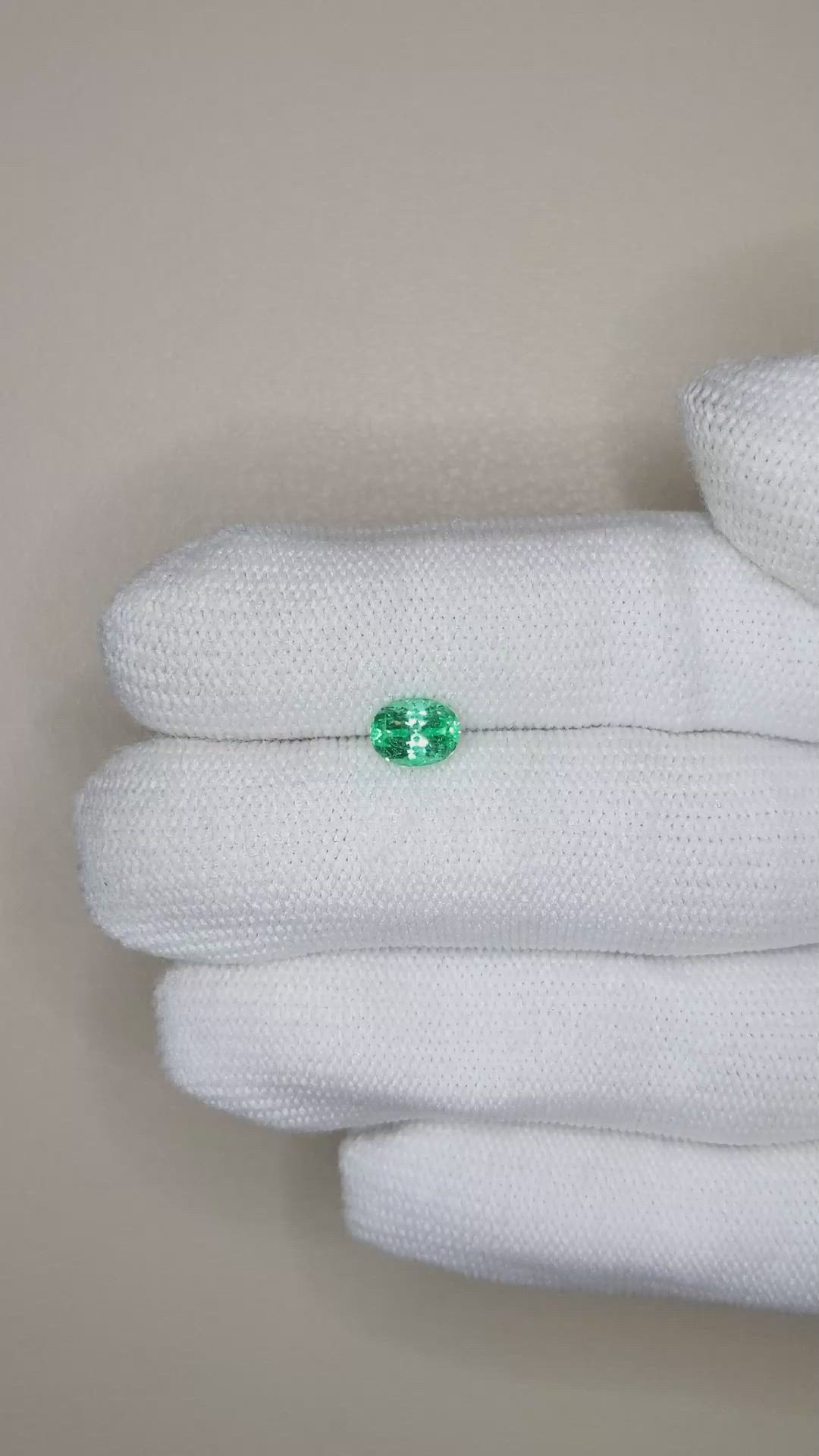 0.82 Ct. Emerald from Russia Size Video
