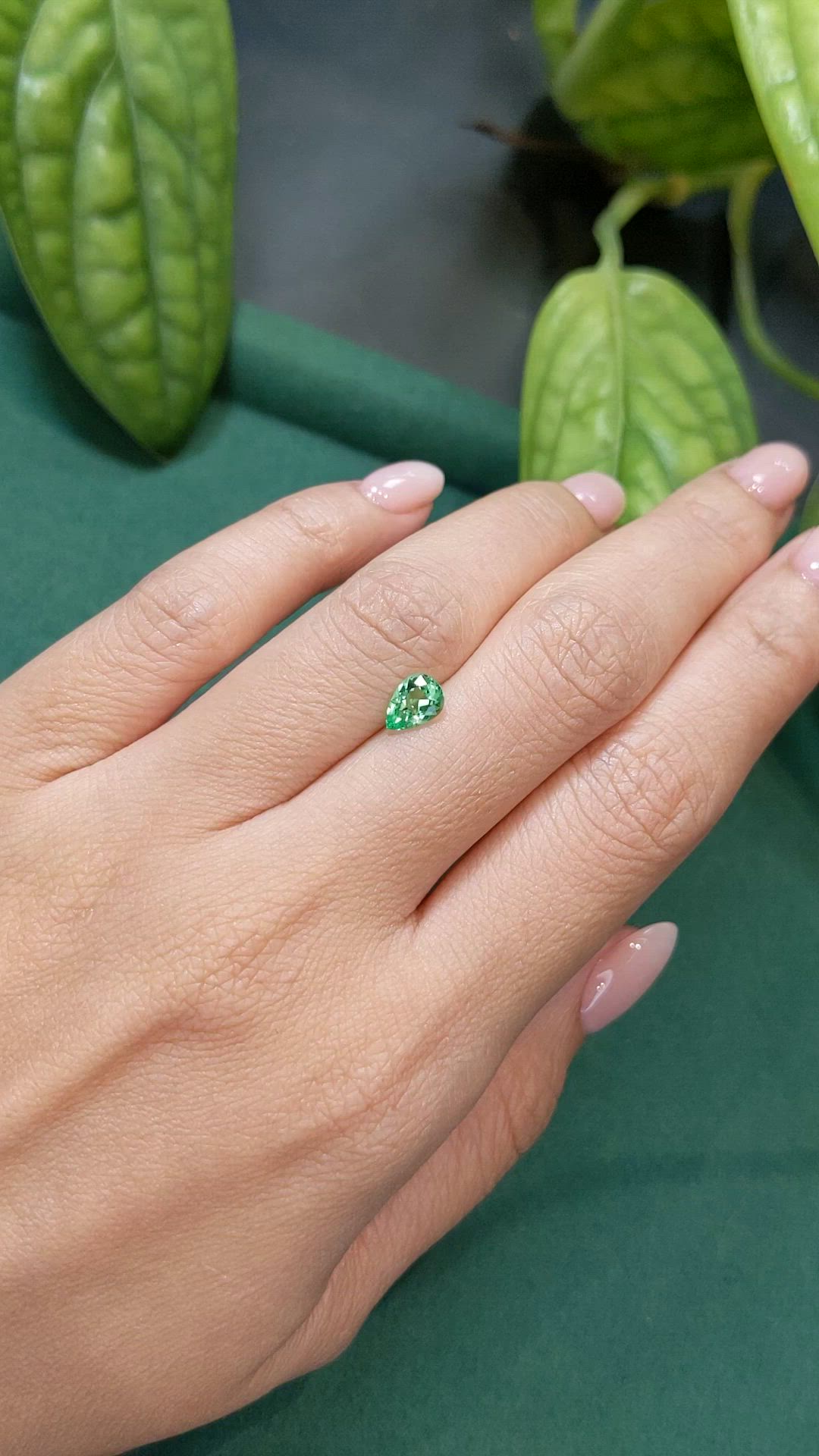 0.60 Ct. Emerald from Russia Size Video