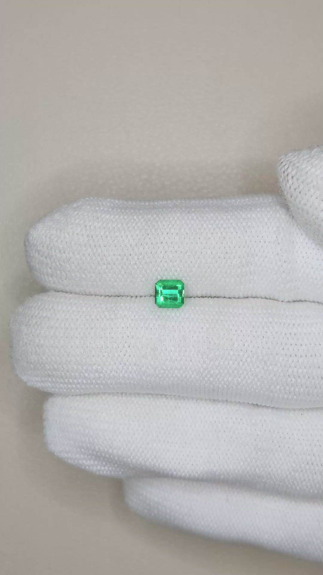 0.50 Ct. Emerald from Russia Size Video