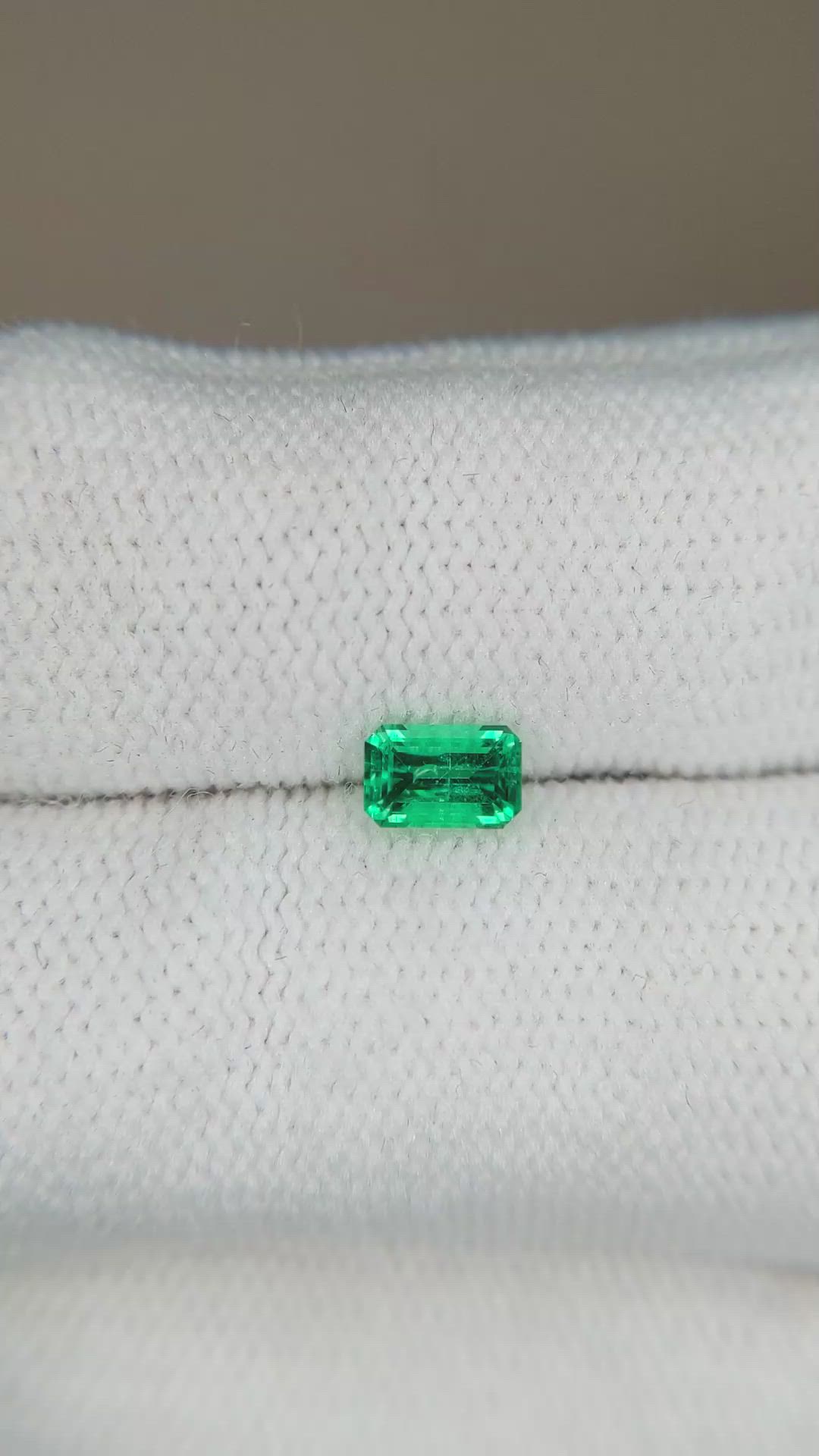 0.41 Ct. Emerald from Russia Size Video