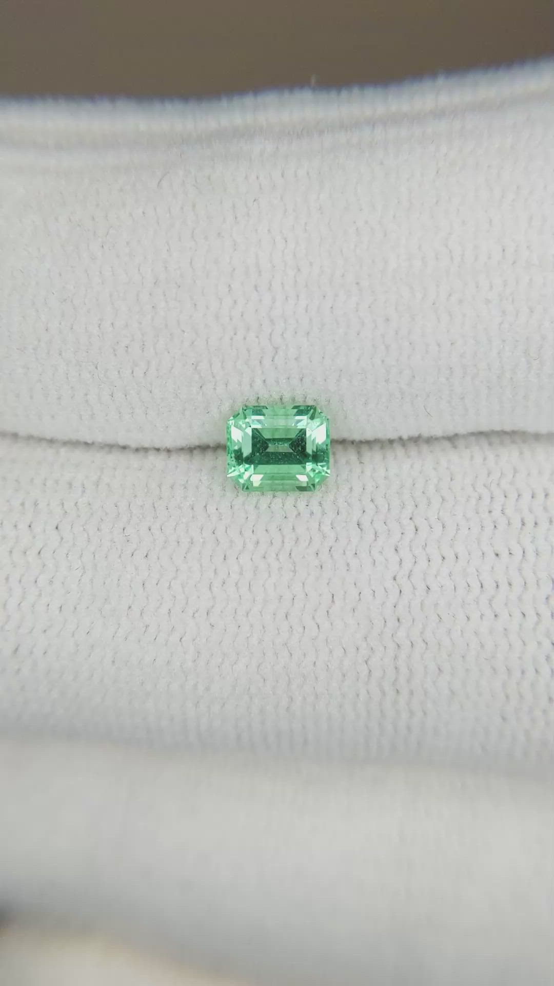 0.63 Ct. Emerald from Russia Size Video