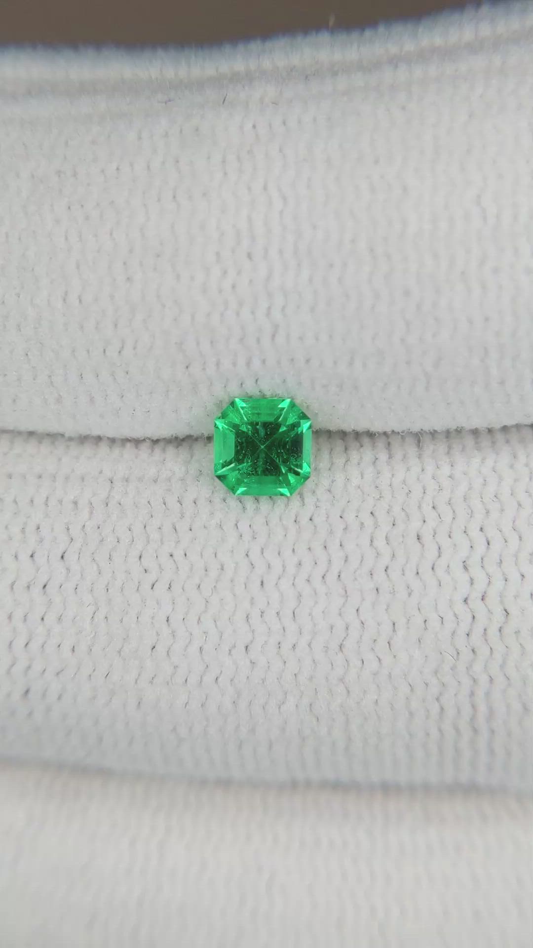 0.35 Ct. Emerald from Russia Size Video