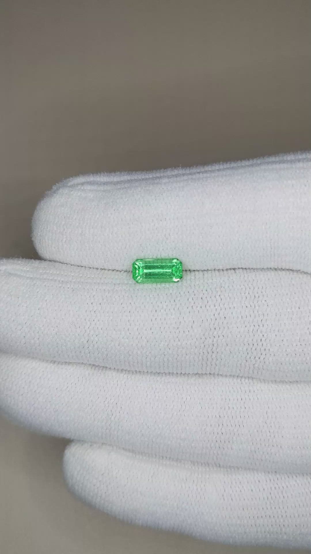 0.81 Ct. Emerald from Russia Size Video