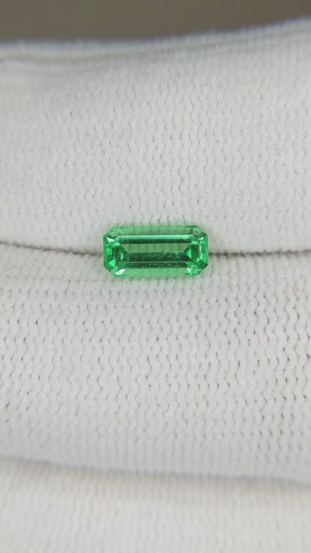0.81 Ct. Emerald from Russia Size Video