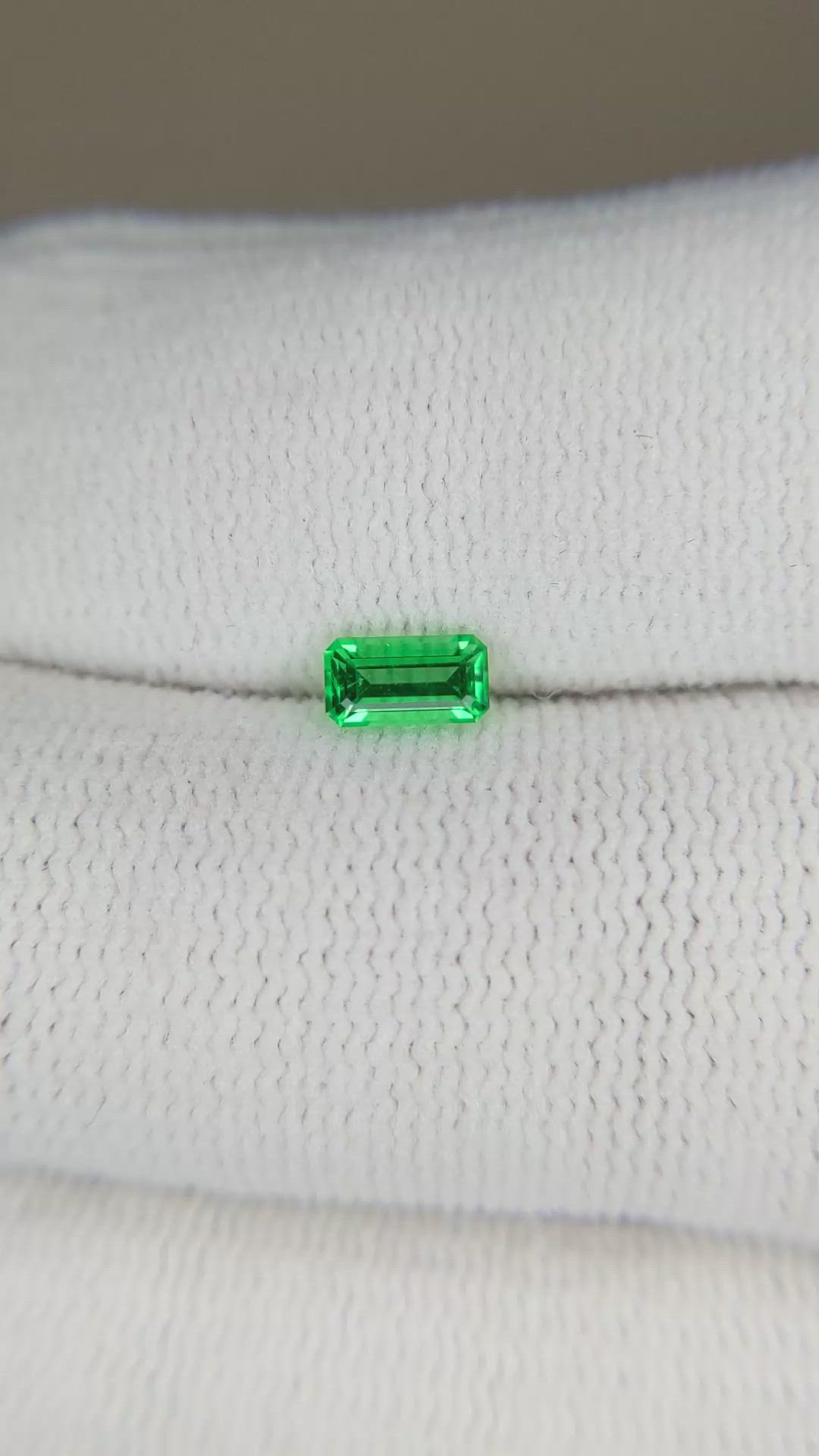 0.33 Ct. Emerald from Russia Size Video
