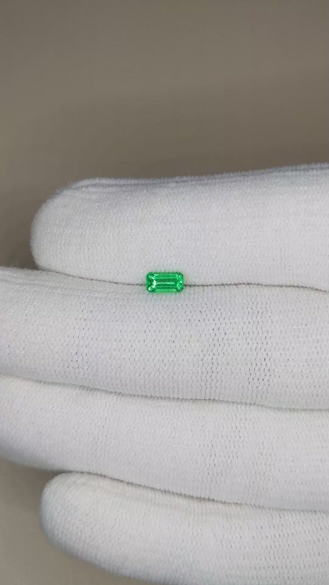 0.33 Ct. Emerald from Russia Size Video