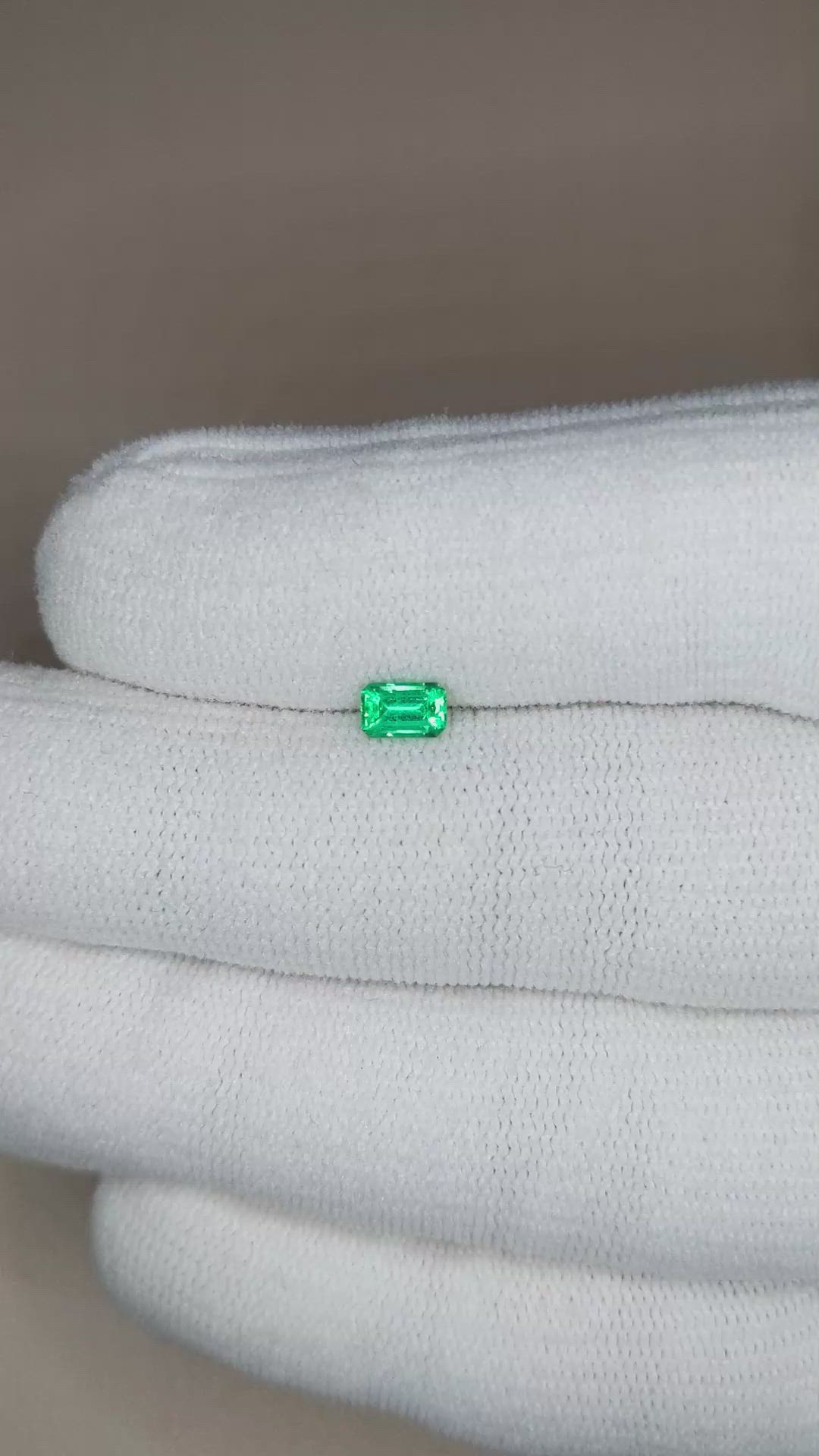 0.30 Ct. Emerald from Russia Size Video
