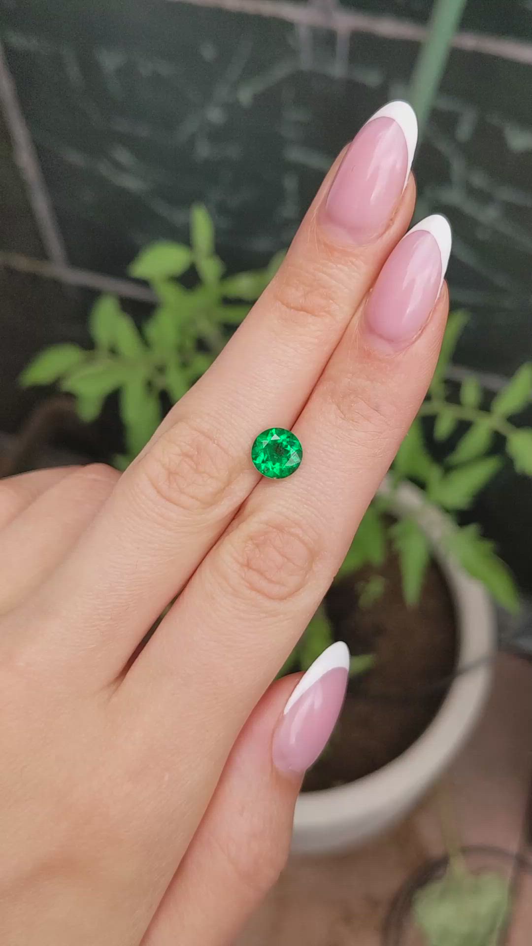 1.72 Ct. Emerald from Colombia Size Video