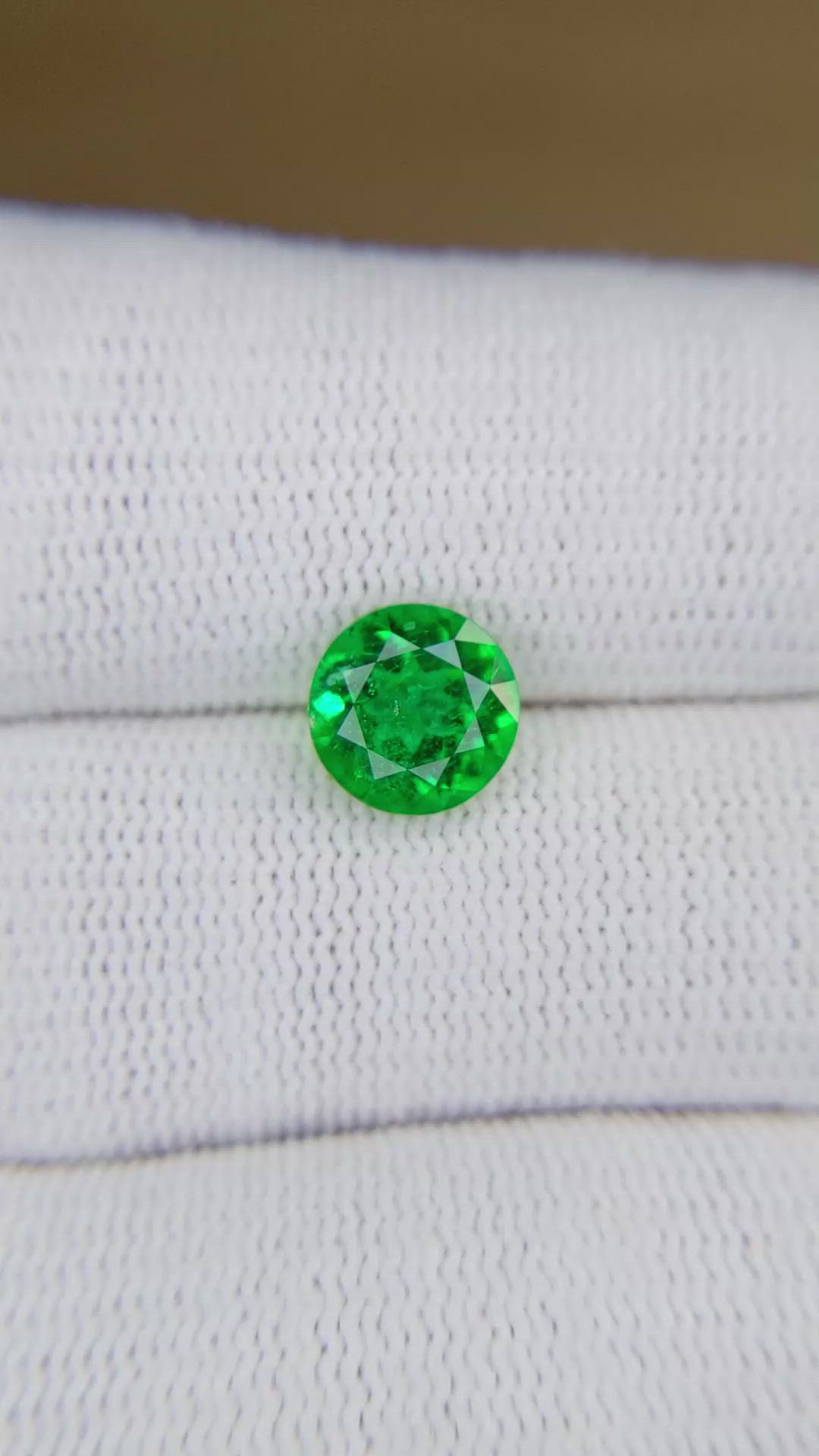 1.72 Ct. Emerald from Colombia Size Video