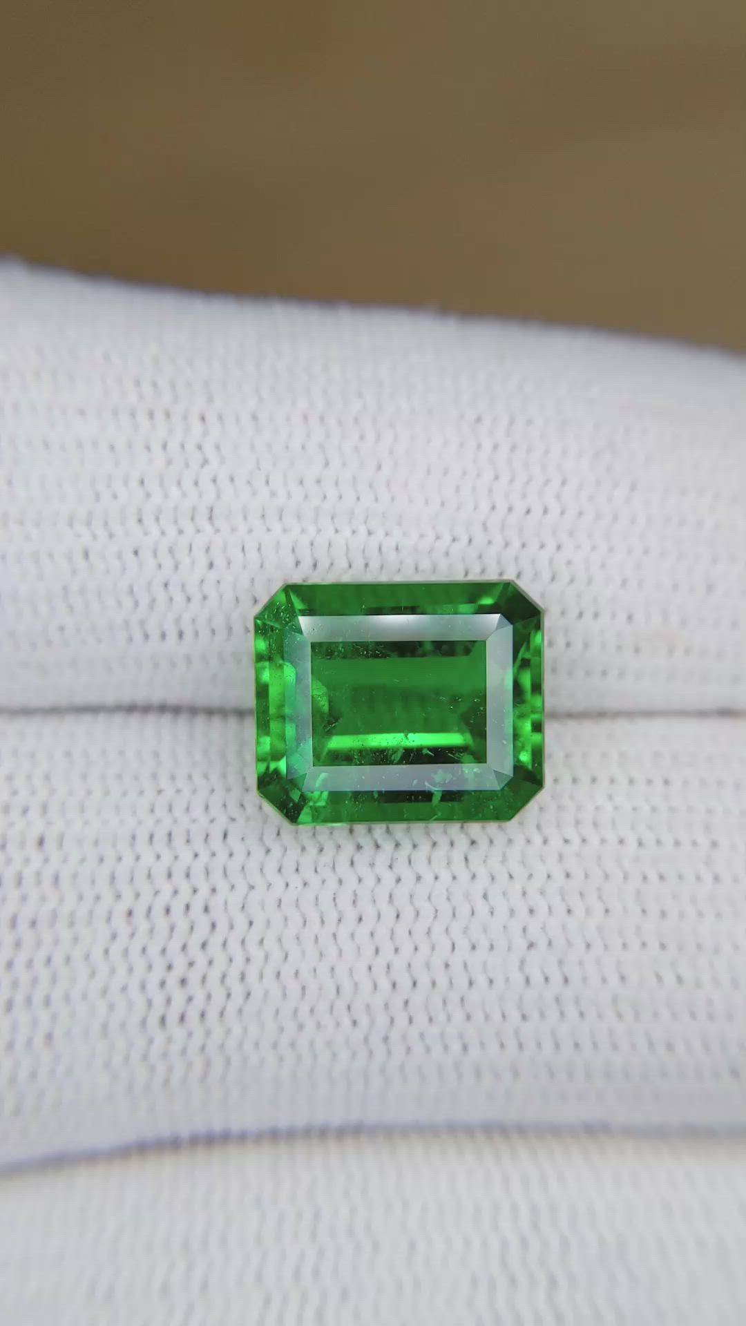 4.50 Ct. Emerald from Zambia Size Video