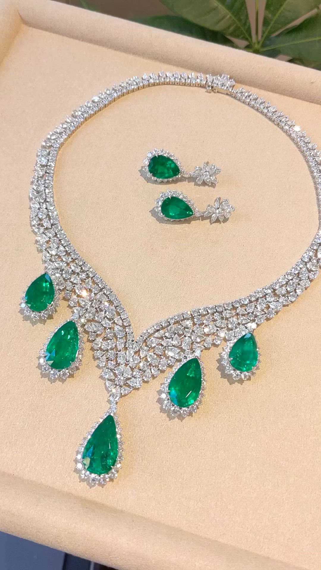66.39 Ct. Emerald Natural Diamond Pave Necklace, Platinum 950 Size Video