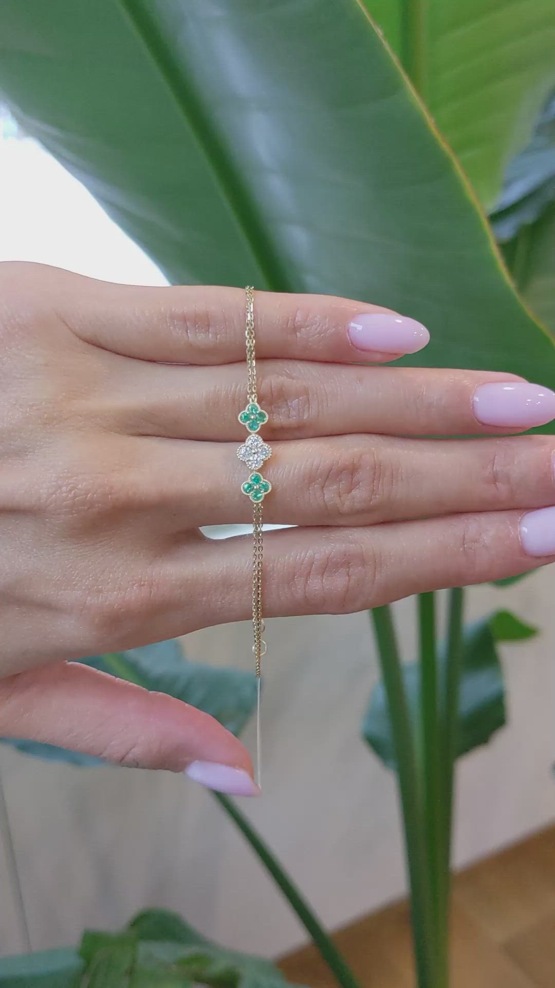 0.26&nbsp;Ct.Tw.Total Carat Weight Emerald and Natural Diamond Bezel Bracelet, 14K Yellow Gold Size Video