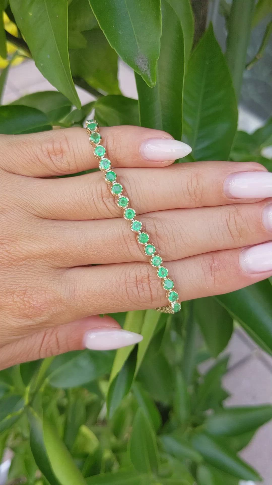 4.20 Ct.Tw. Emerald Tennis/Line Bracelet, 14K Yellow Gold Size Video