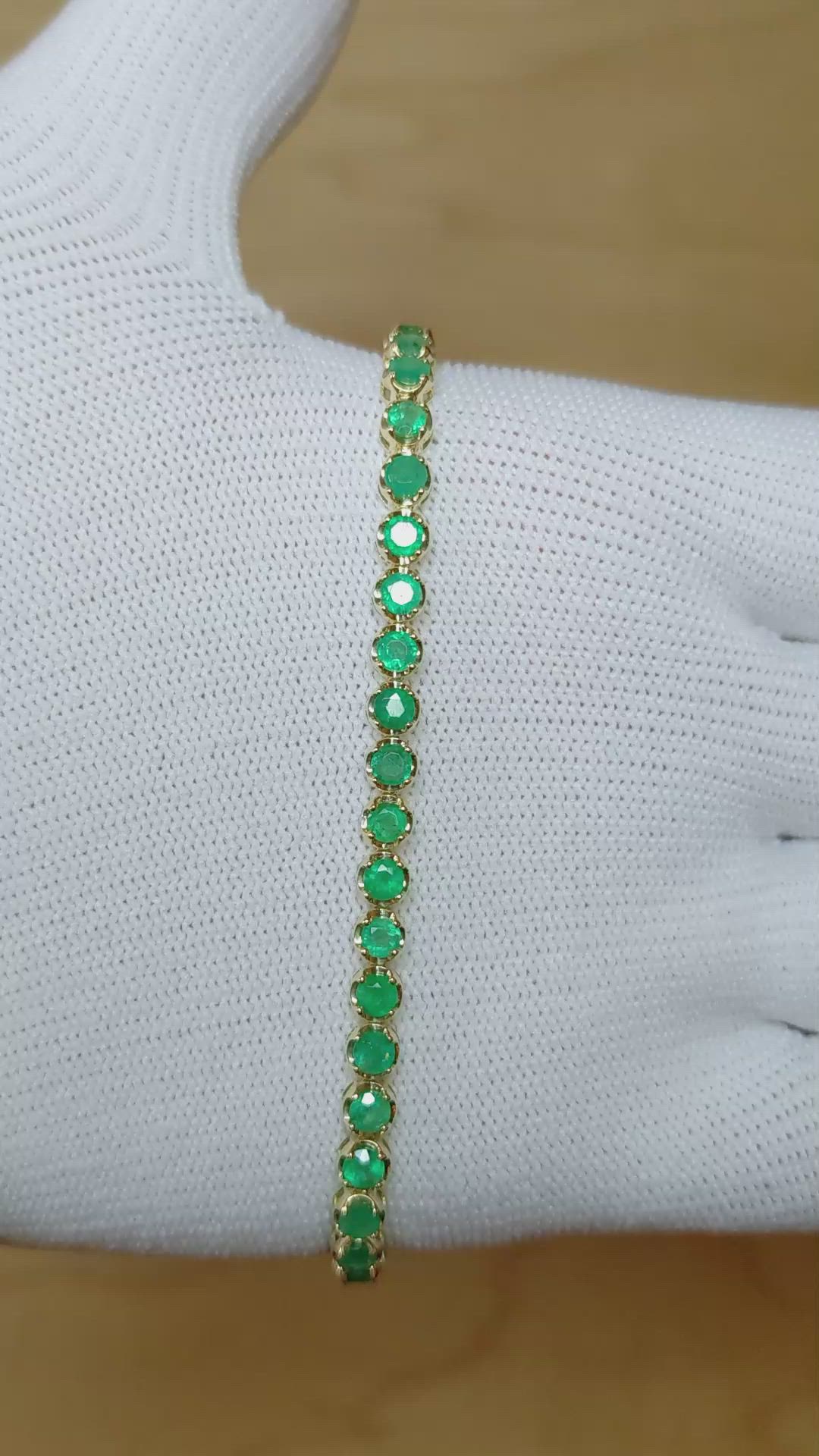 4.20 Ct.Tw. Emerald Tennis/Line Bracelet, 14K Yellow Gold Size Video