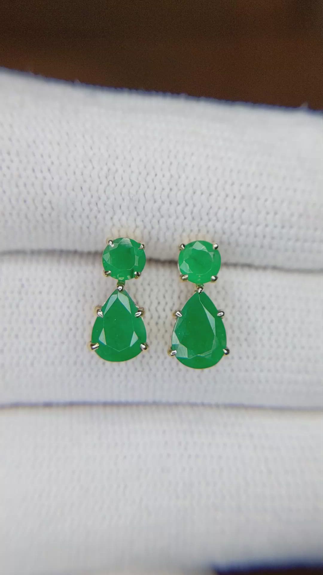 1.28 Ct.Tw. Emerald Emerald Studs Earrings, 14K Yellow Gold Size Video