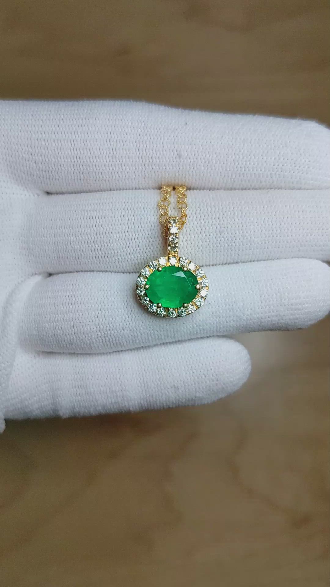 2.18 Ct. Emerald Natural Diamond Pave Pendant, 18K Yellow Gold Size Video