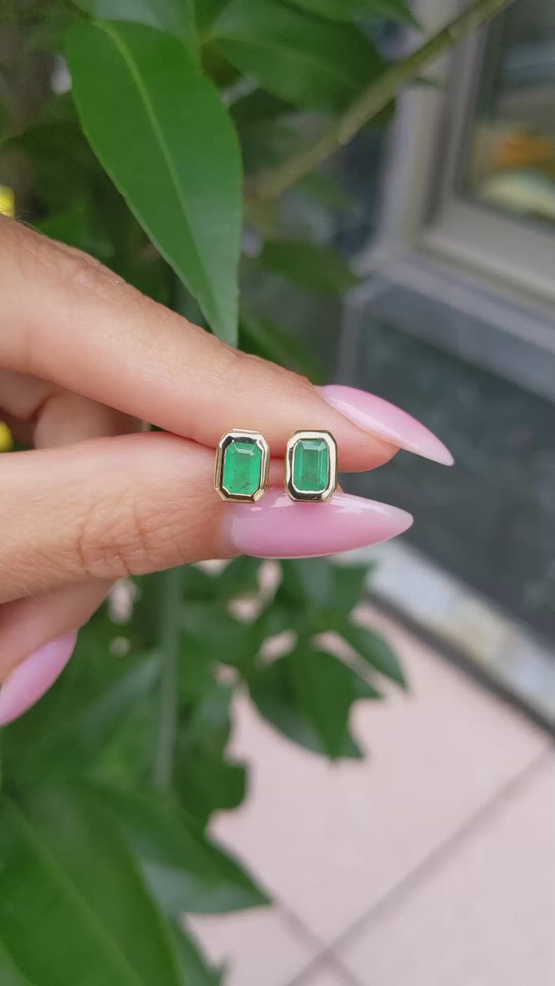 1.03 Ct.Tw. Emerald Studs Earrings, 14K Yellow Gold Size Video