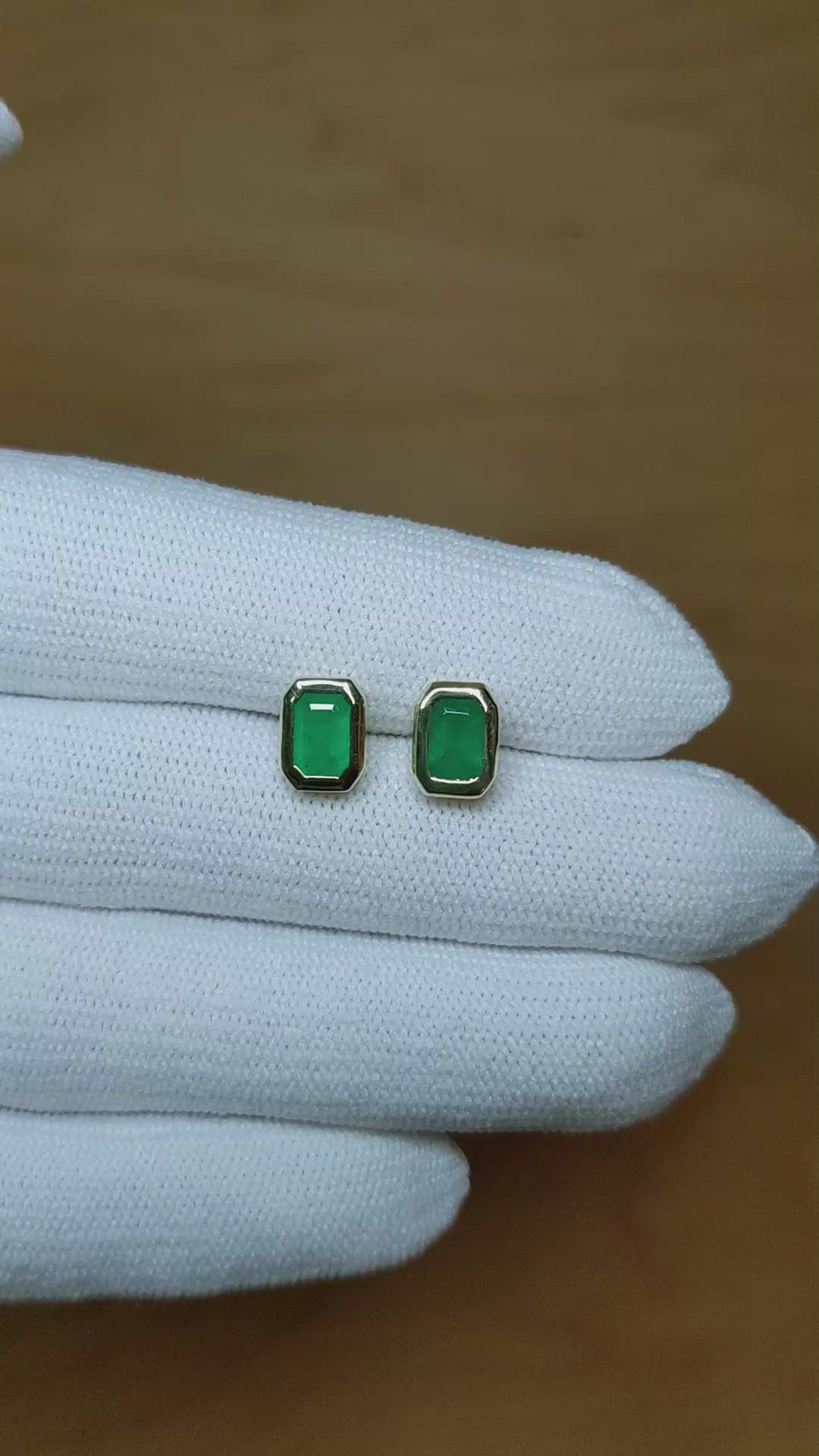 1.03 Ct.Tw. Emerald Studs Earrings, 14K Yellow Gold Size Video