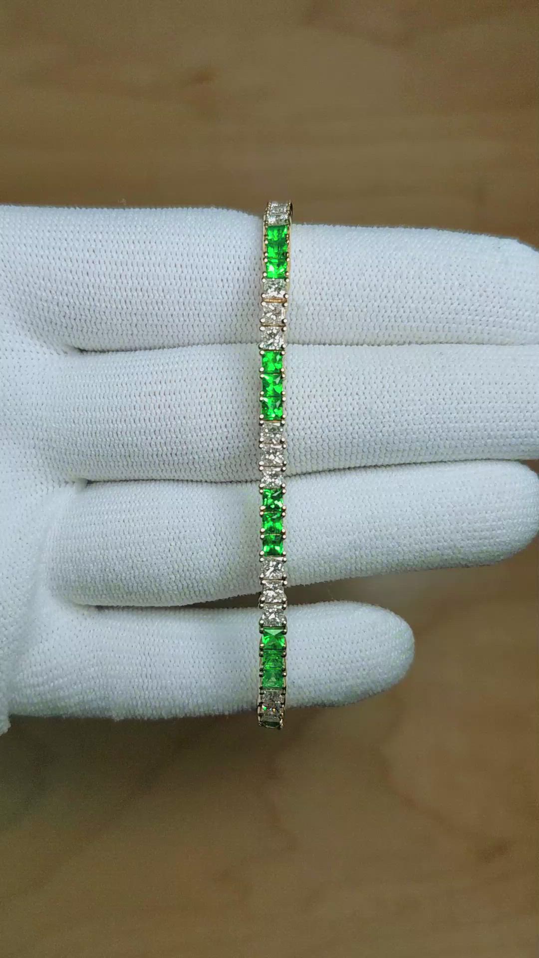 2.50 Ct.Tw. Emerald Natural Diamond Tennis/Line Bracelet, 18K Yellow Gold Size Video