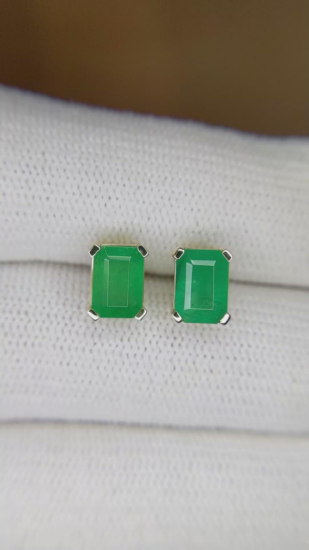 1.85 Ct.Tw. Emerald Studs Earrings, 14K Yellow Gold Size Video