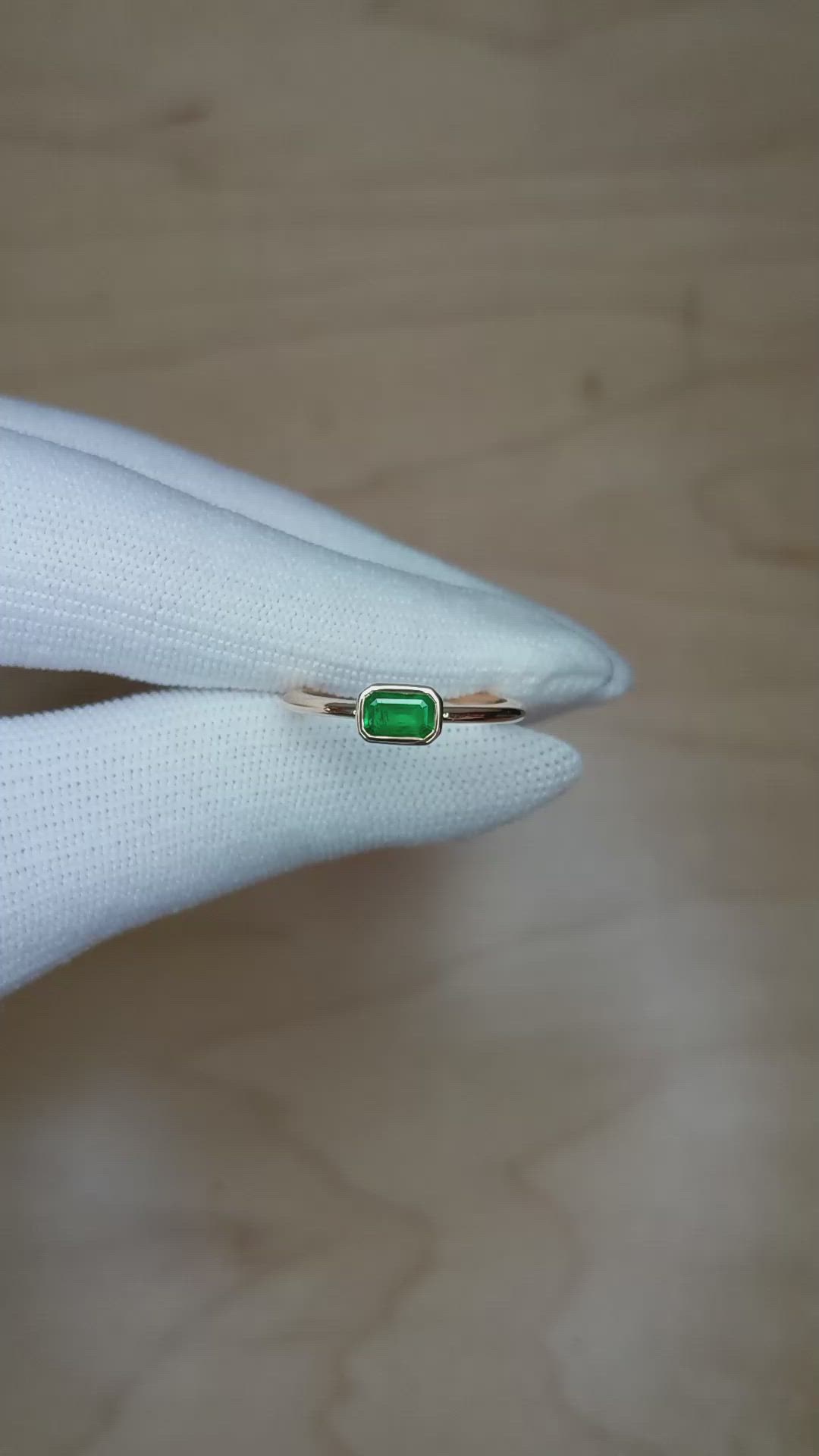 0.41 Ct. Emerald Bezel Ring, 18K Yellow Gold Size Video