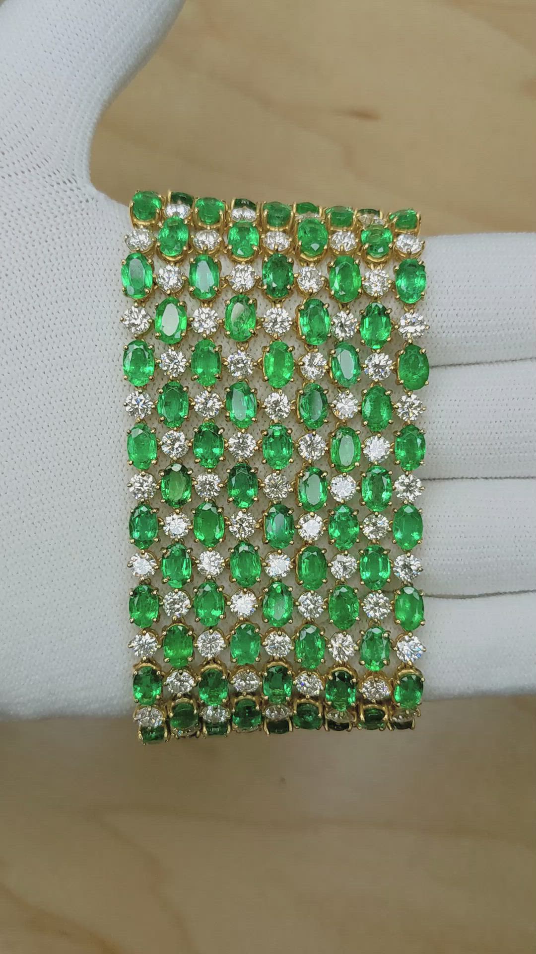 50.00 Ct.Tw. Emerald Natural Diamond Accent Stones Bracelet, 14K Yellow Gold Size Video