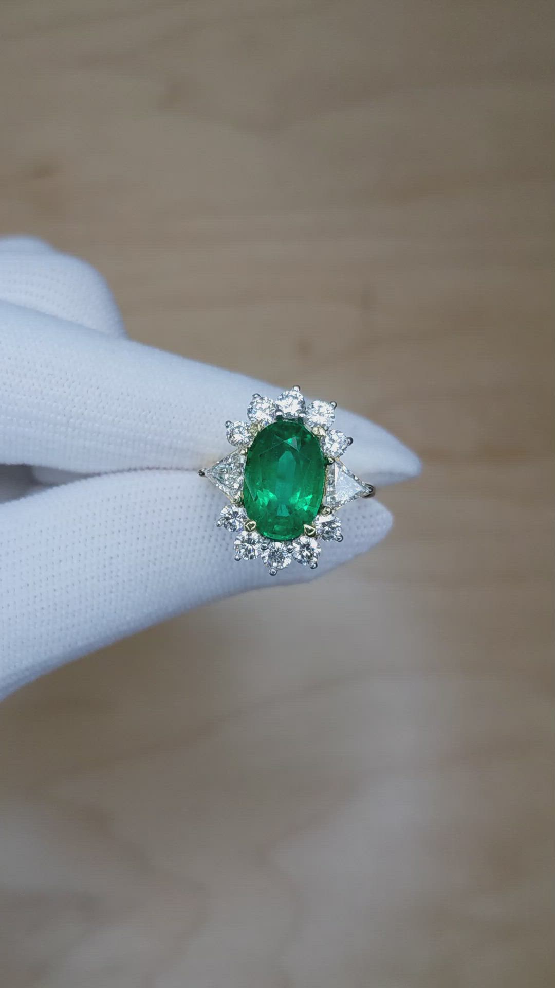 3.86 Ct. Emerald Natural Diamond Halo Ring, 18K Yellow Gold Size Video