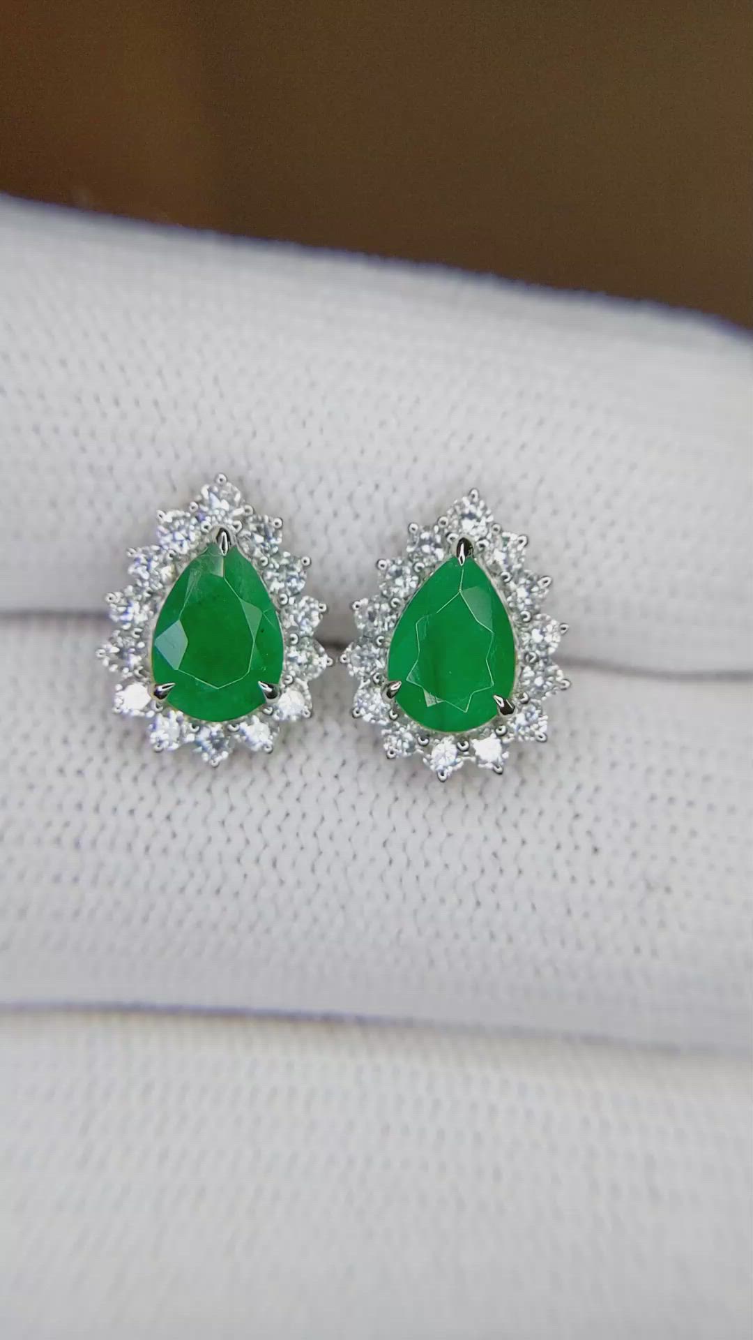1.39 Ct.Tw. Emerald Natural Diamond Studs Earrings, 14K Yellow Gold Size Video